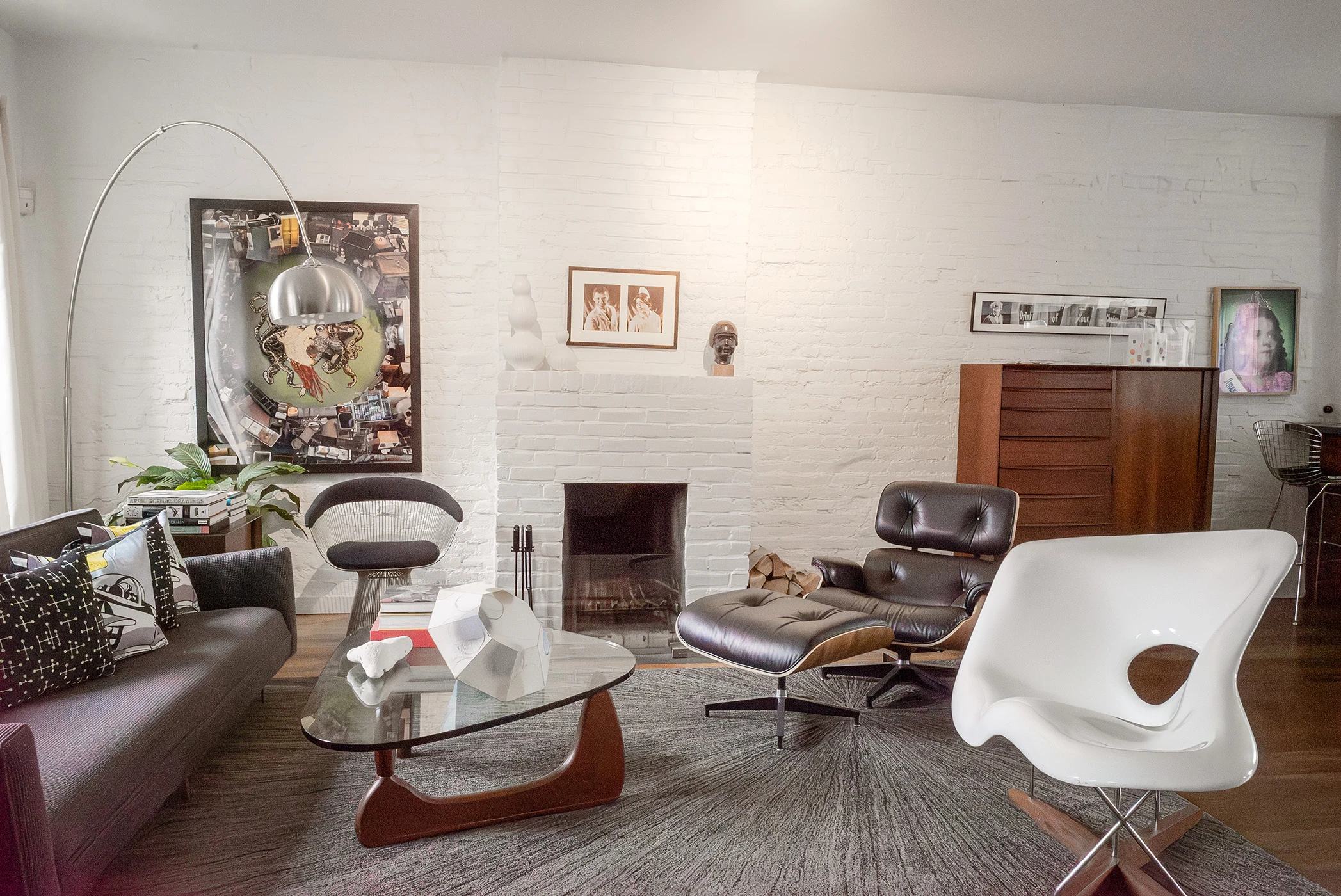 1803-degrawstreetlivingroom-17476909893013.jpg