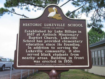 1066-wbrlukeville-schoolhistoric-marker2005.jpeg