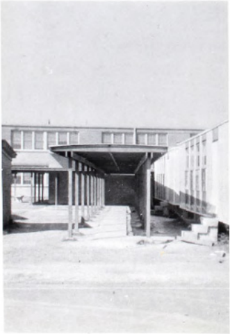 1109-jefflincoln-high-schoolbuilding-31969-yearbook.png