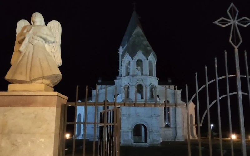 Ինչո՞ւ է Իսահակյանի կնոջ պապի անունը գրված Շուշիի Ղազանչեցոց եկեղեցու գմբեթին