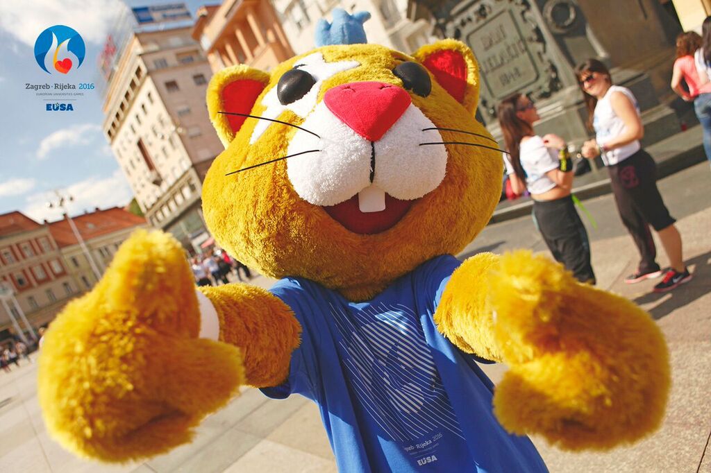 476-eug3036-mascot-3.jpg