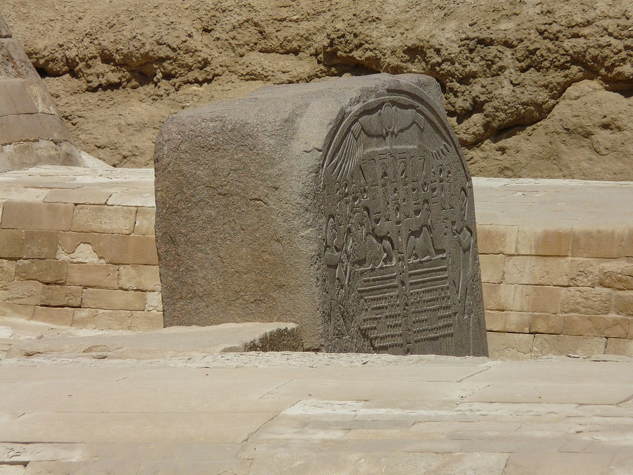 3274-05-giza-1747838300125.jpg