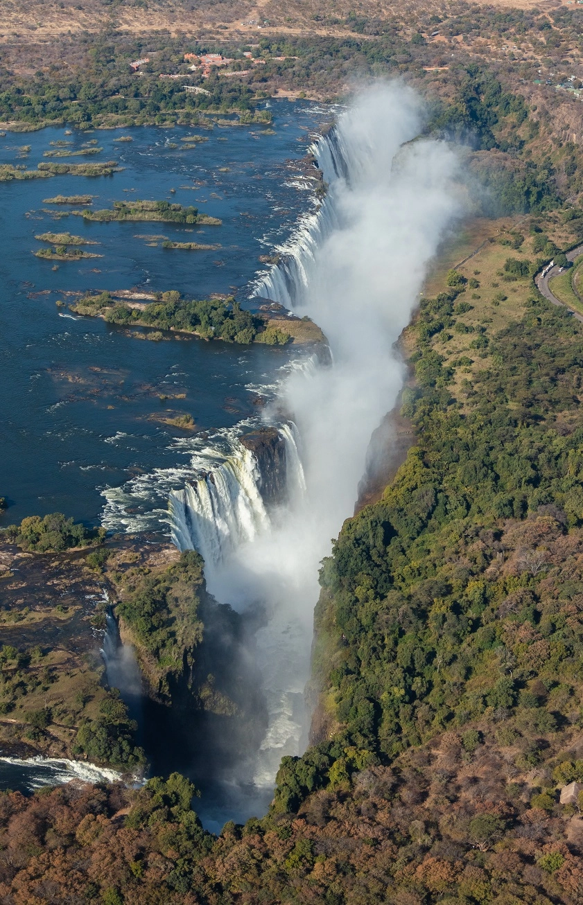 3461-cataratasvictoriazambia-zimbabuesmaller-2018-07-27dd04-1749360908478.jpg