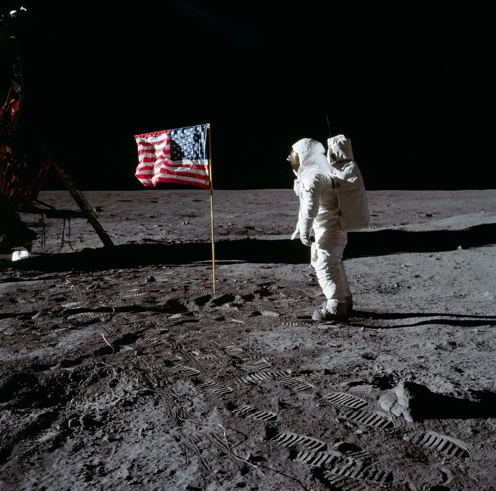 3473-smaller-background---buzzaldrinandtheus-17495359142113.jpg