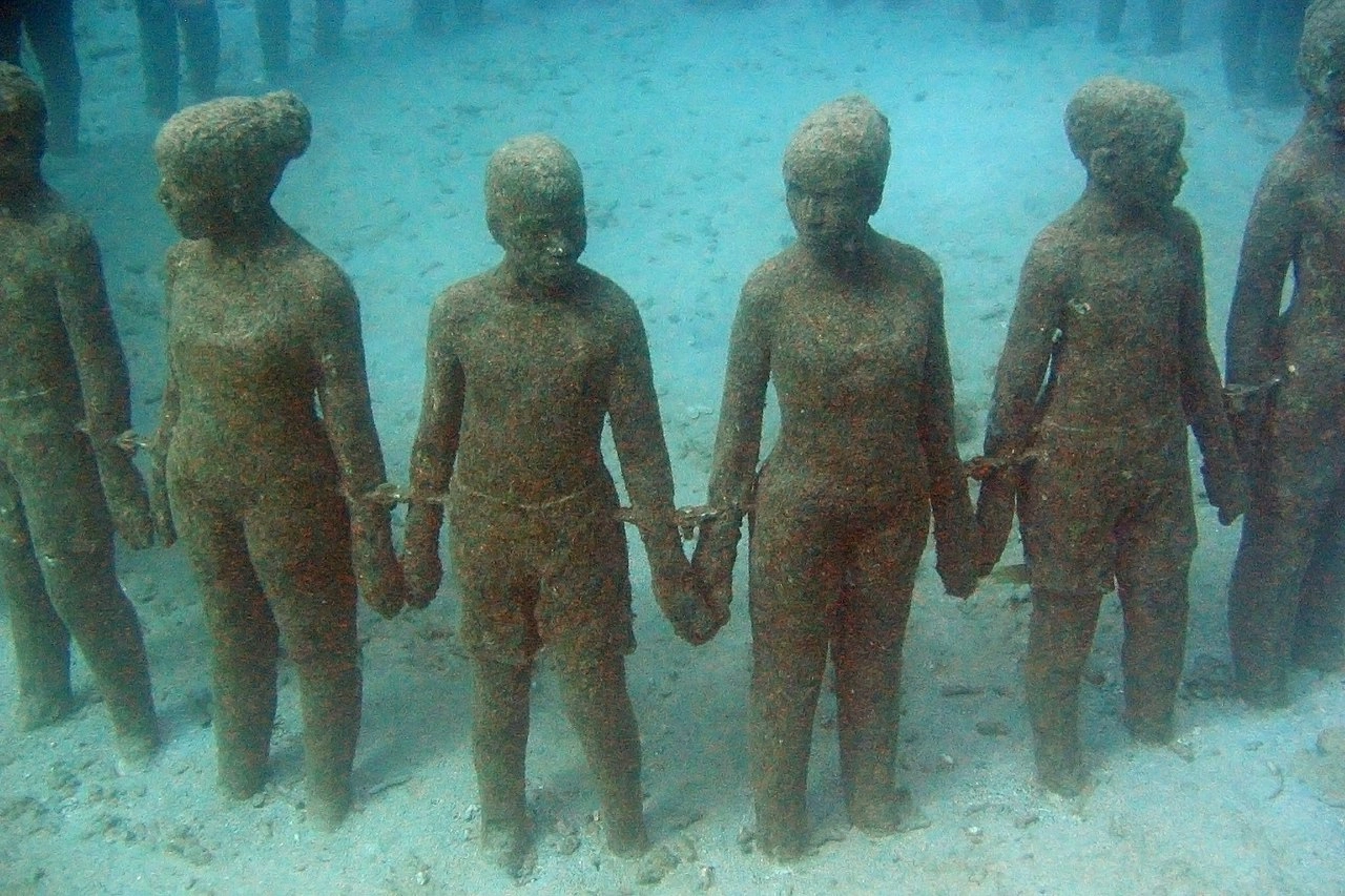 4300-vicissitudescloseupgrenadaunderwatersculpturessuncat-flickr-17552931359777.jpg