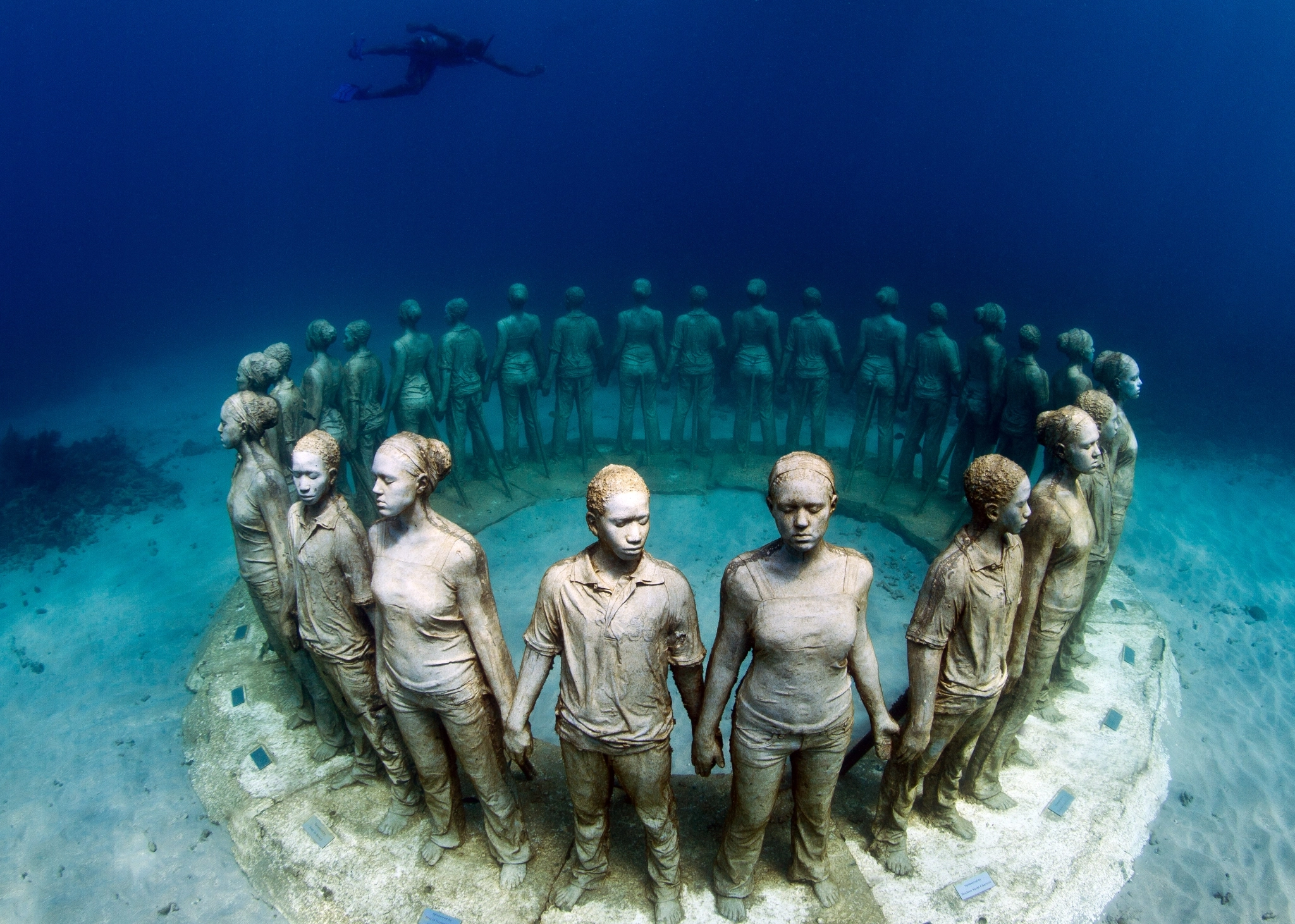 4301-vicissitudes-005-jason-decaires-taylor-sculpturebackup-17552941001954.jpg