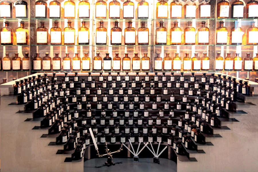 6976-orgue-du-parfumeur-1-17898765042506.jpg