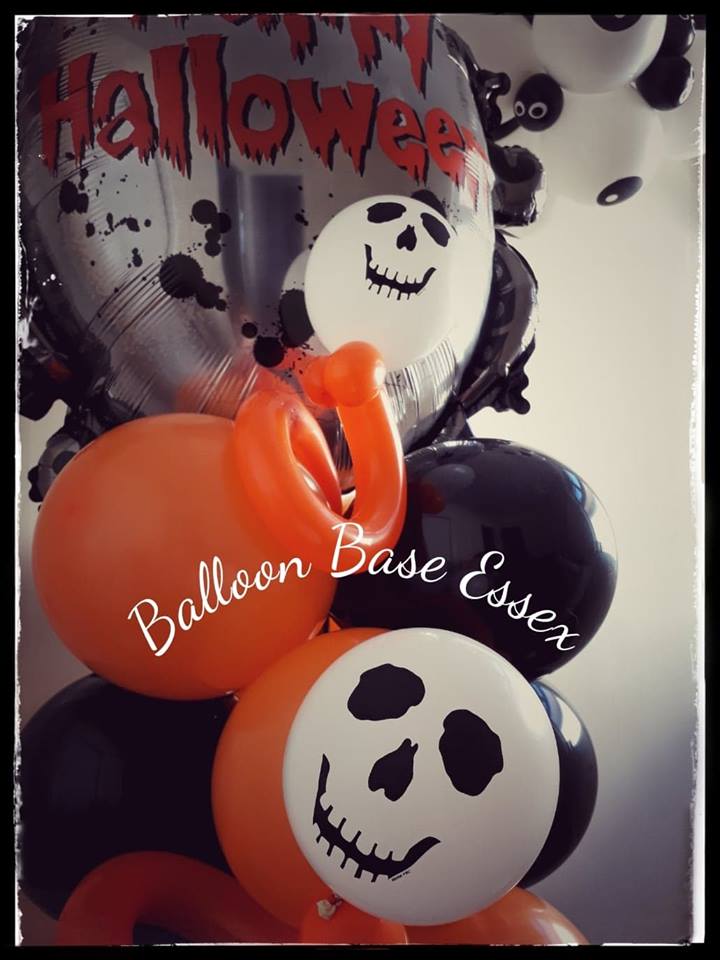 Halloween skull balloons