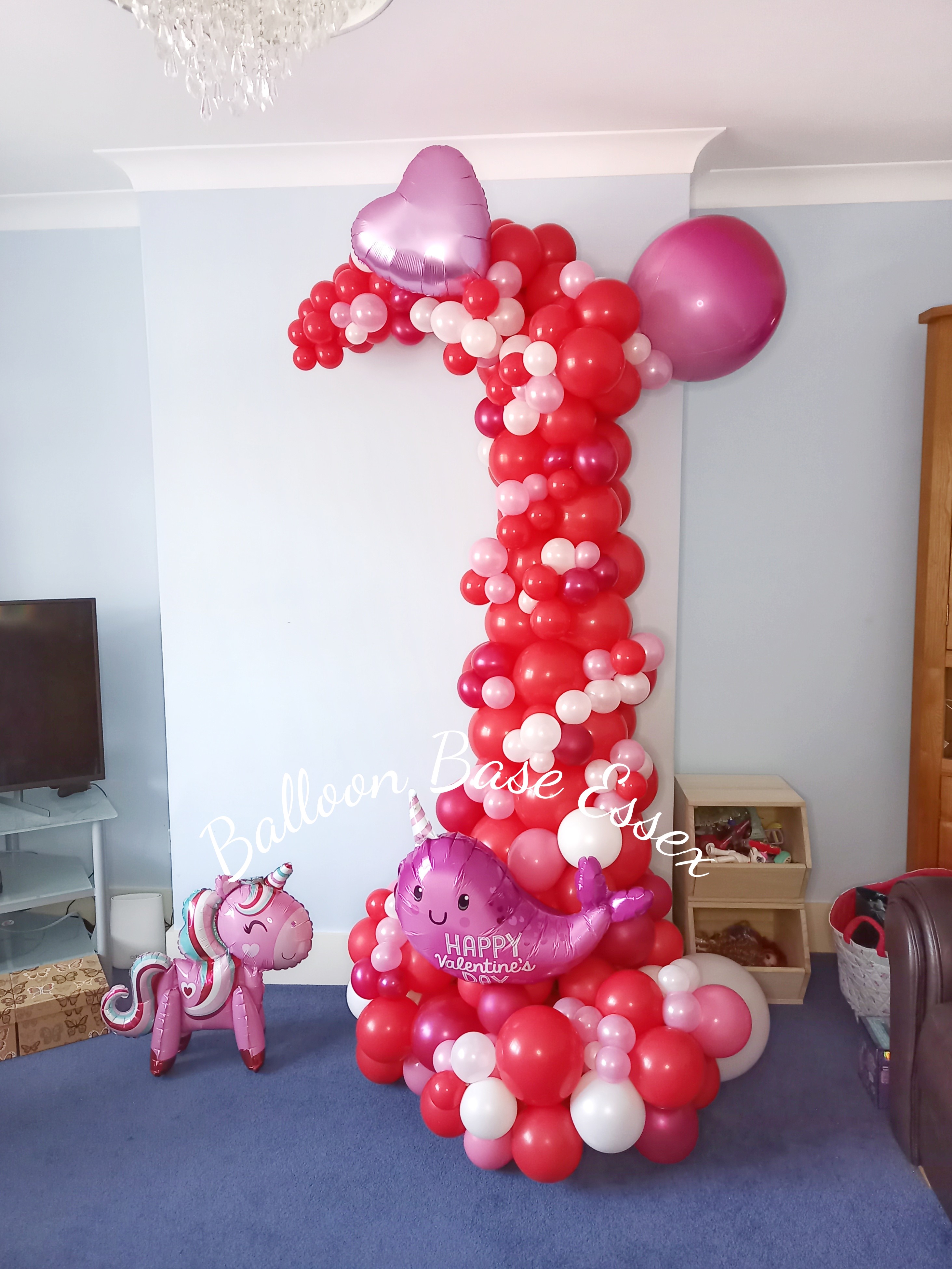 Valentine balloon demi arch