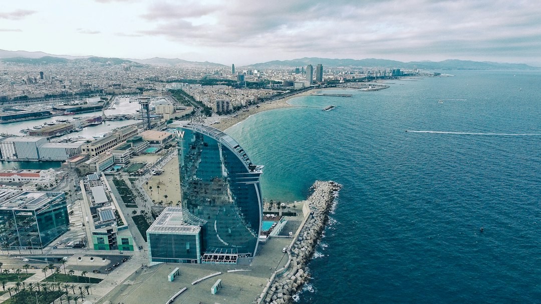 r5-qtzfat4nq8.jpg