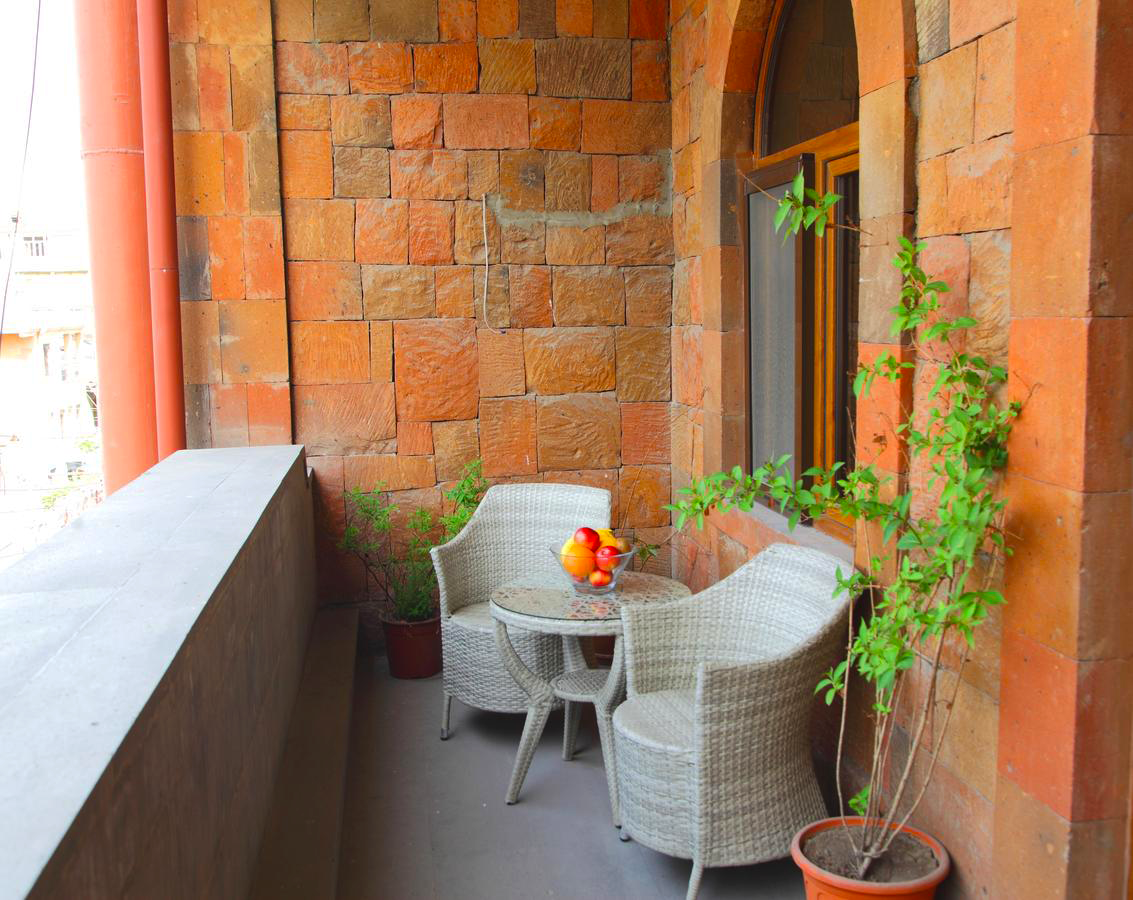 Balcony 71-balcony.png