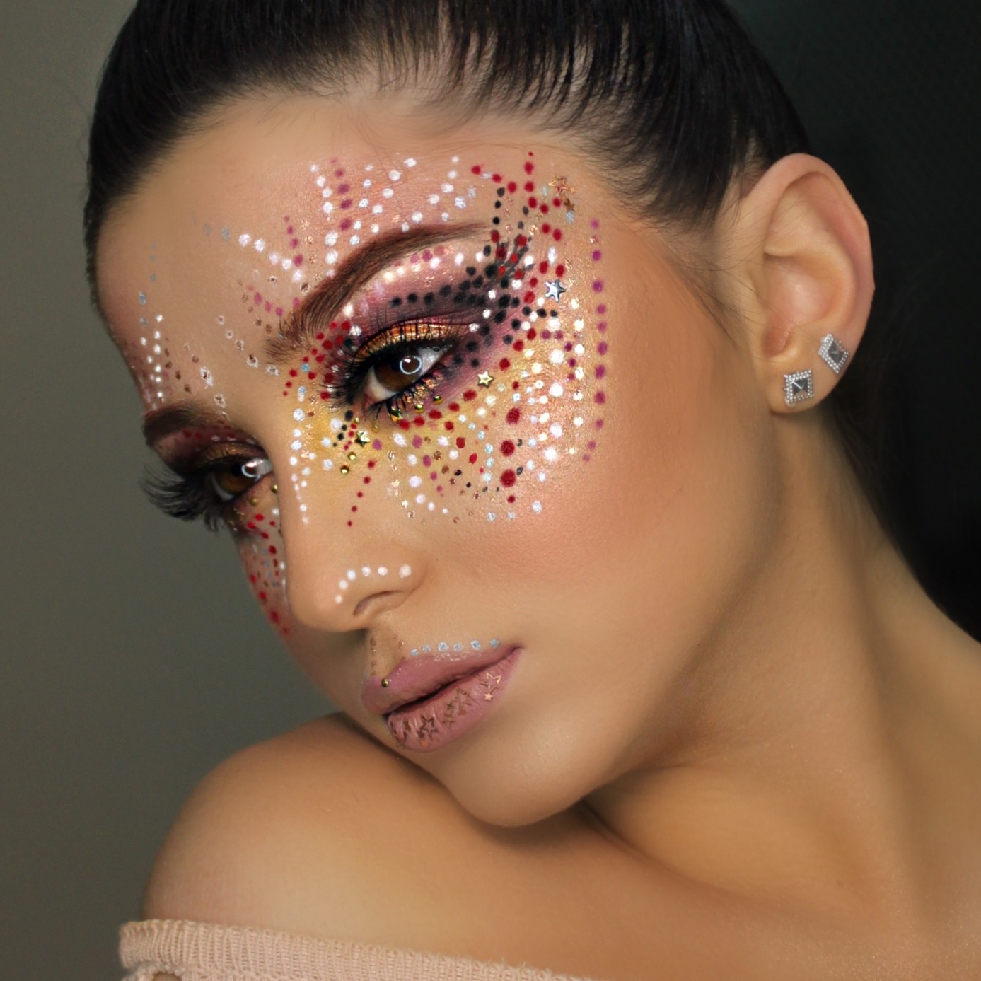 Декоративный макияж глаз Декоративный макияж глаз