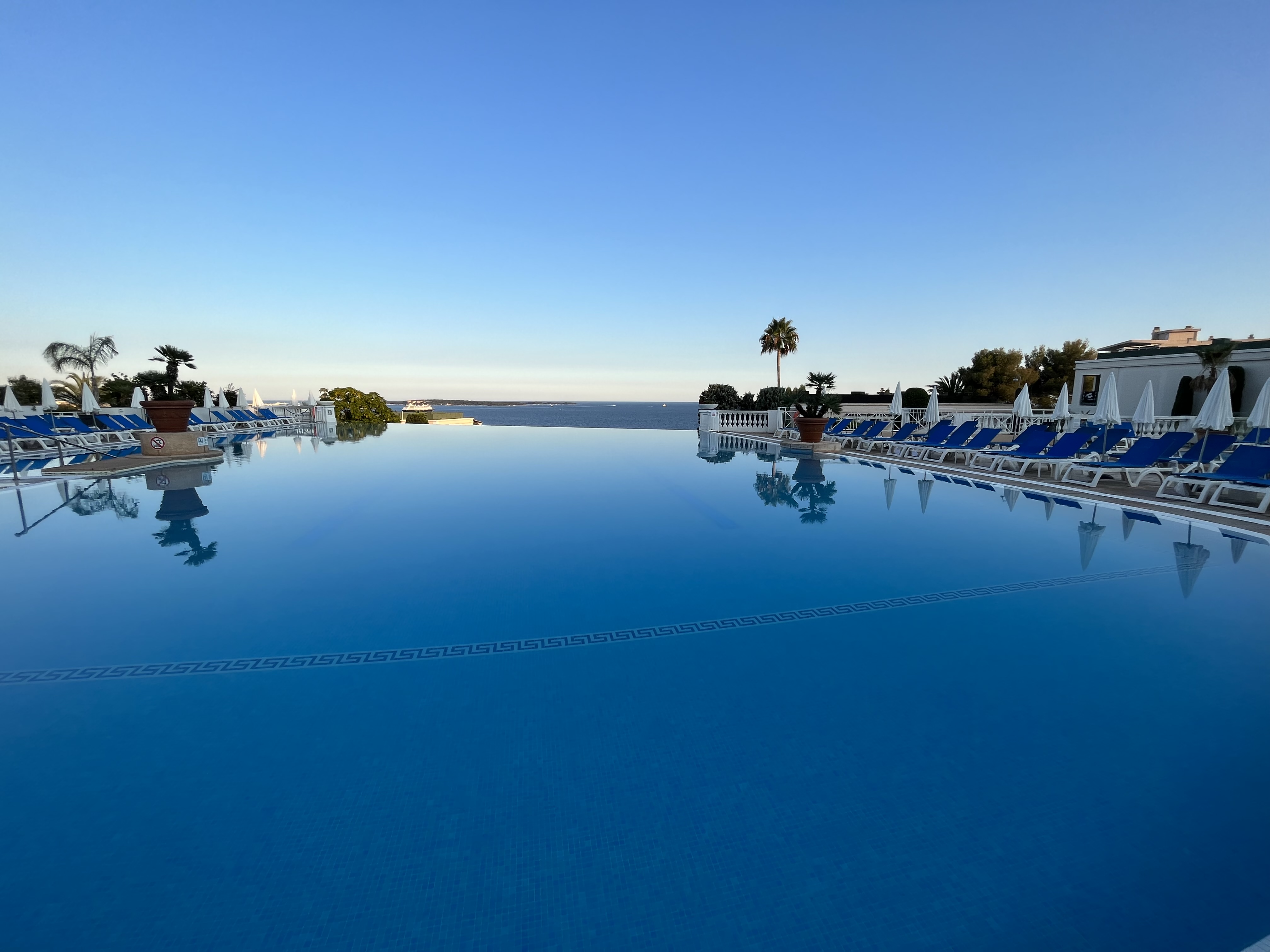 Infinity pool Infinity pool