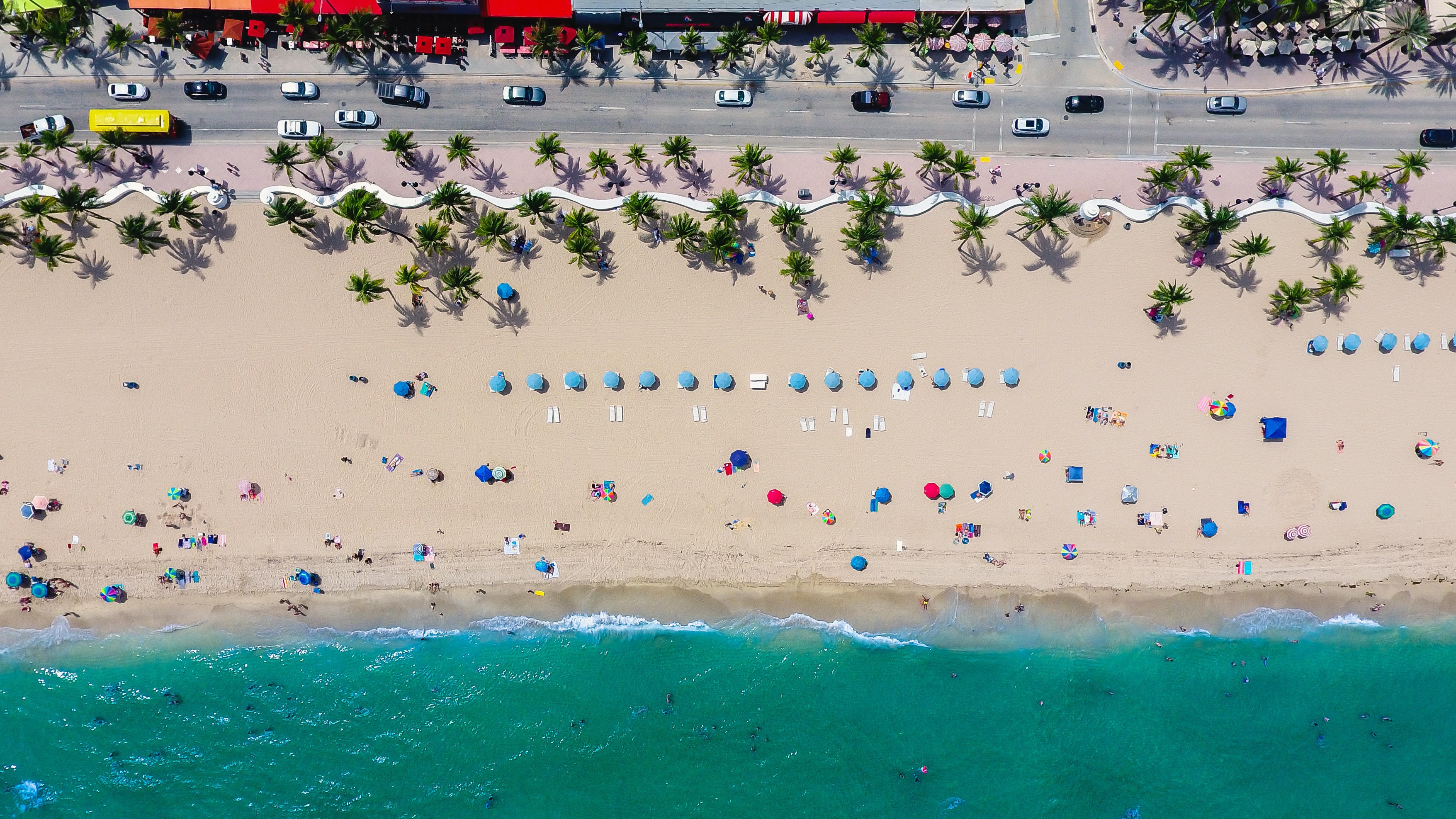 r29-happily-florida-beach.jpg