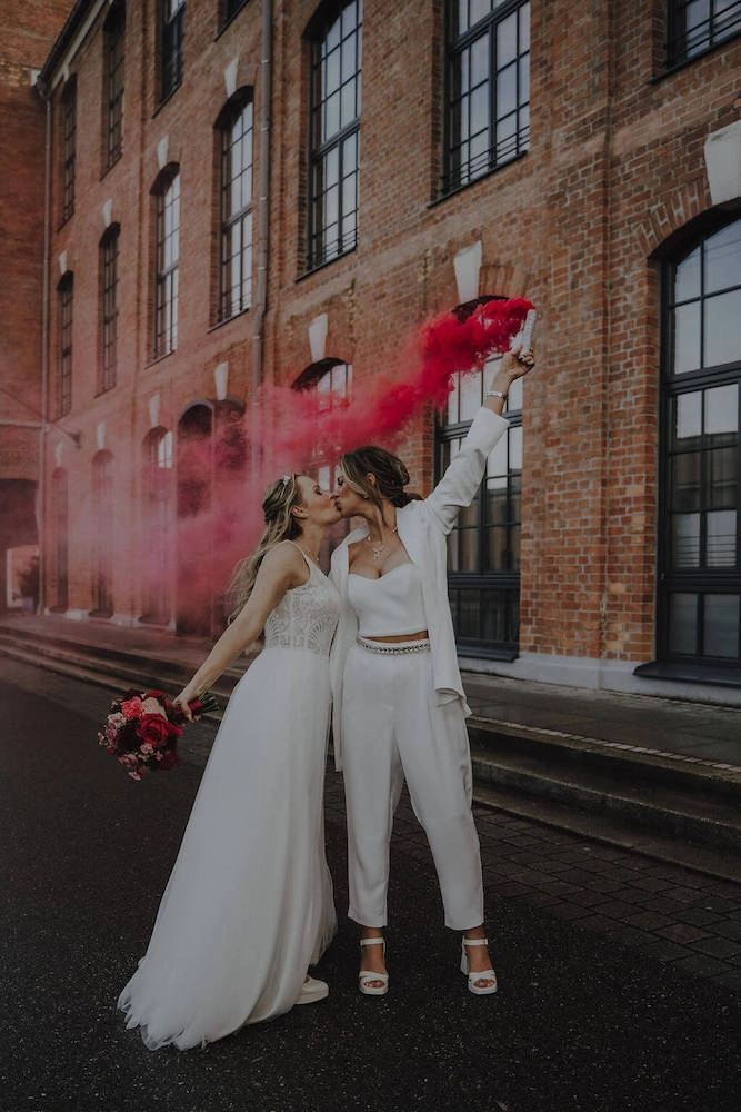 319-denisedrahtmuellermake-upweddingindustrial-17375371571426.jpg