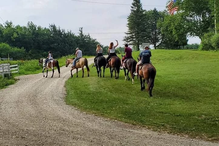 r154-doby-trail-ride-leaving.png