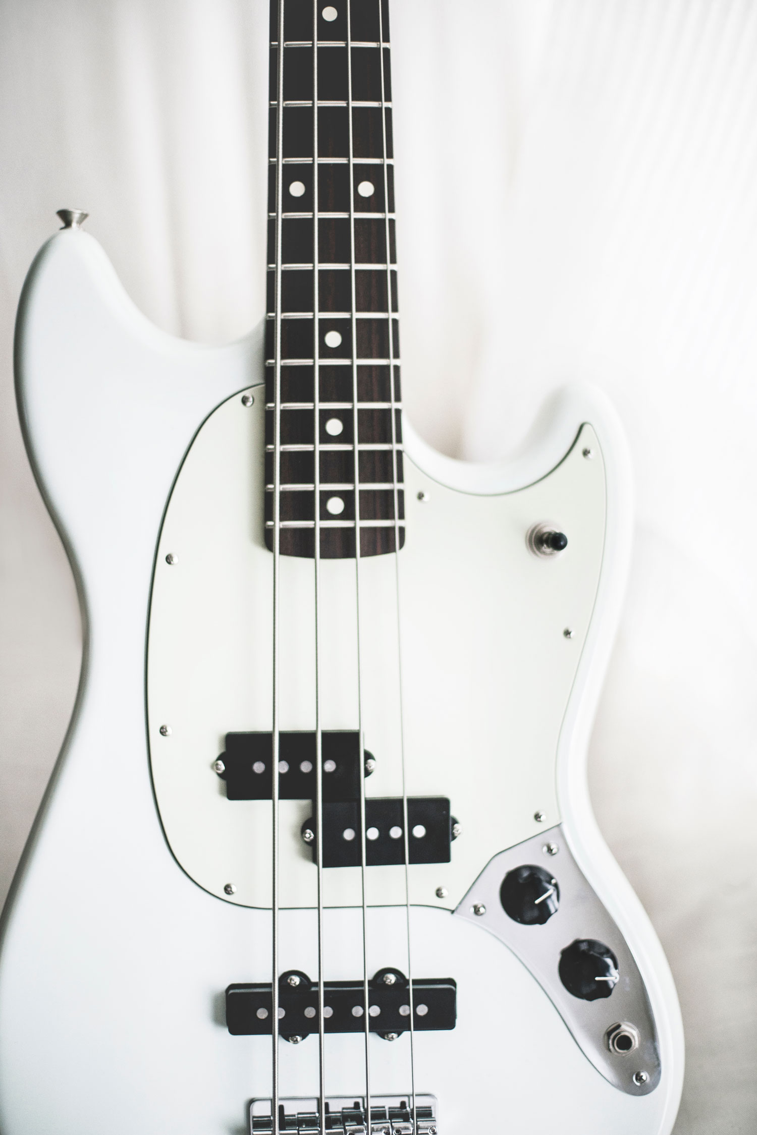 WHITE SIDE