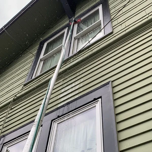 1889-siding-and-window-cleaning-7-16952395918047.jpg