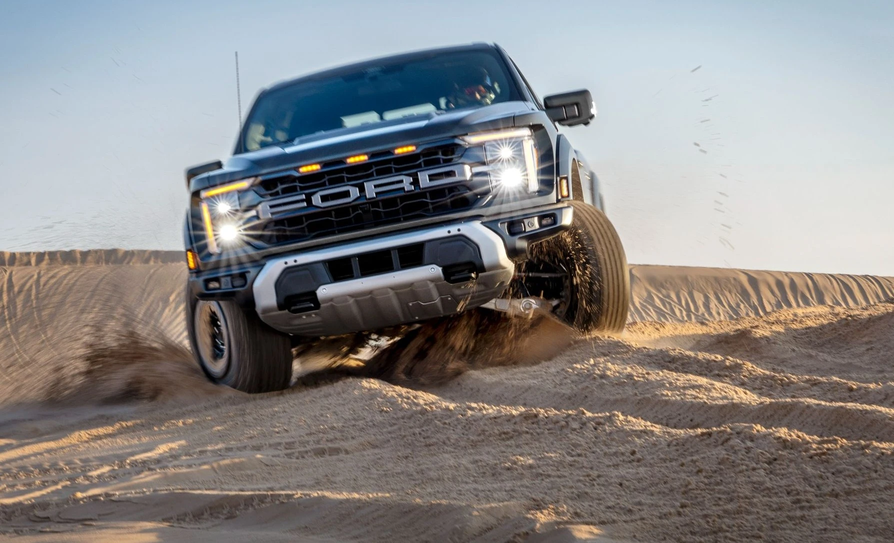 1299178810871191-2025-20ford-20f-150-20raptor0310black2048px-17532665618711.jpg