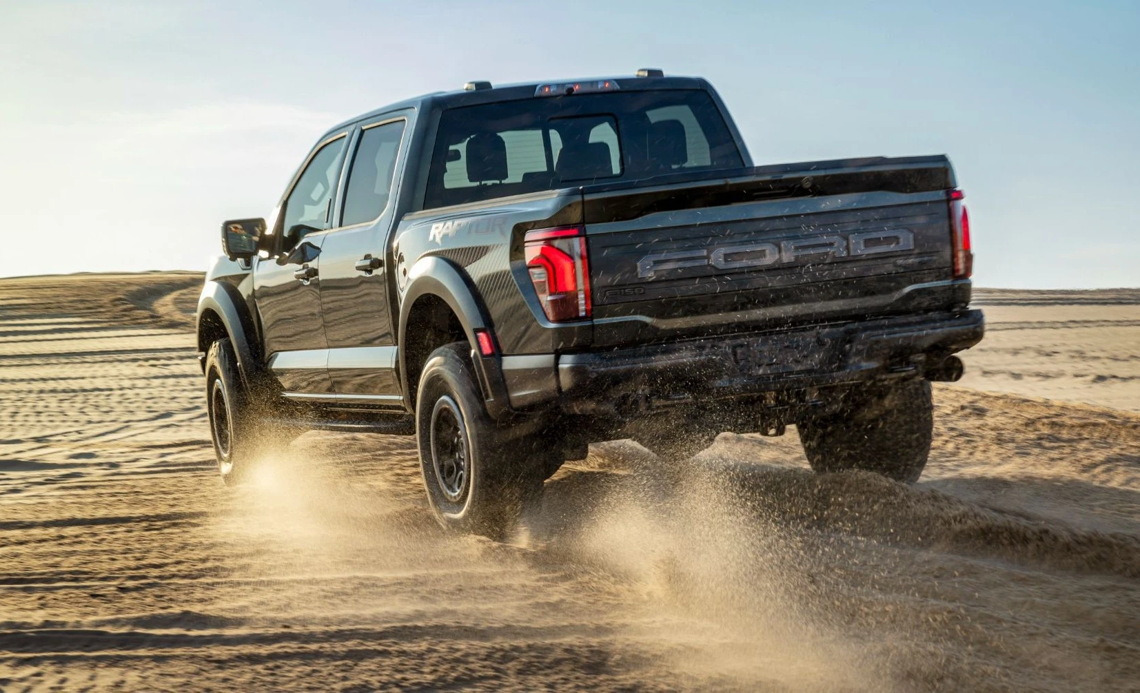1960165410061188-2025-20ford-20f-150-20raptor059black2048px-17532665618158.jpg