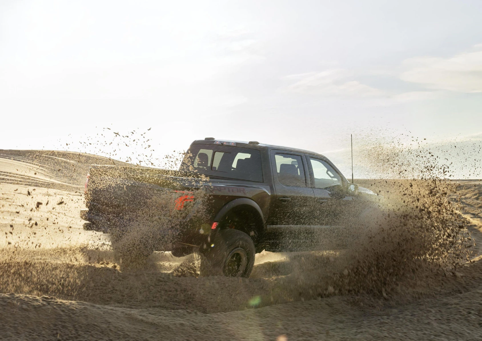 r410-f150my25raptor001-17514689578109.jpg