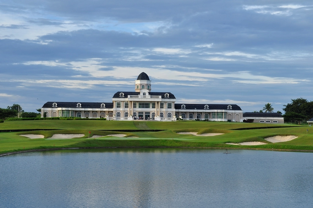 3316-summit-point-clubhouse-1-17399862147786.jpg