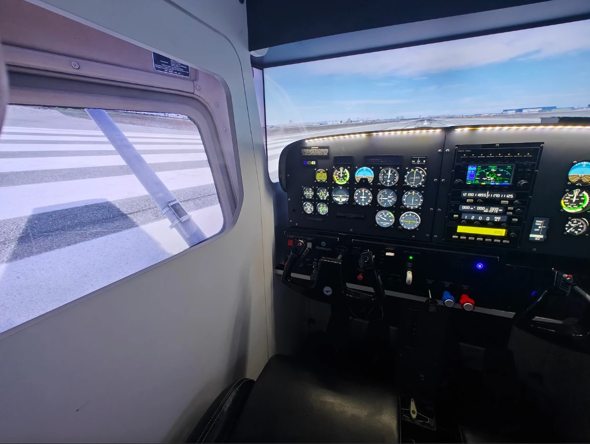 235-cessna172-simulator-2-1776159148961.jpg
