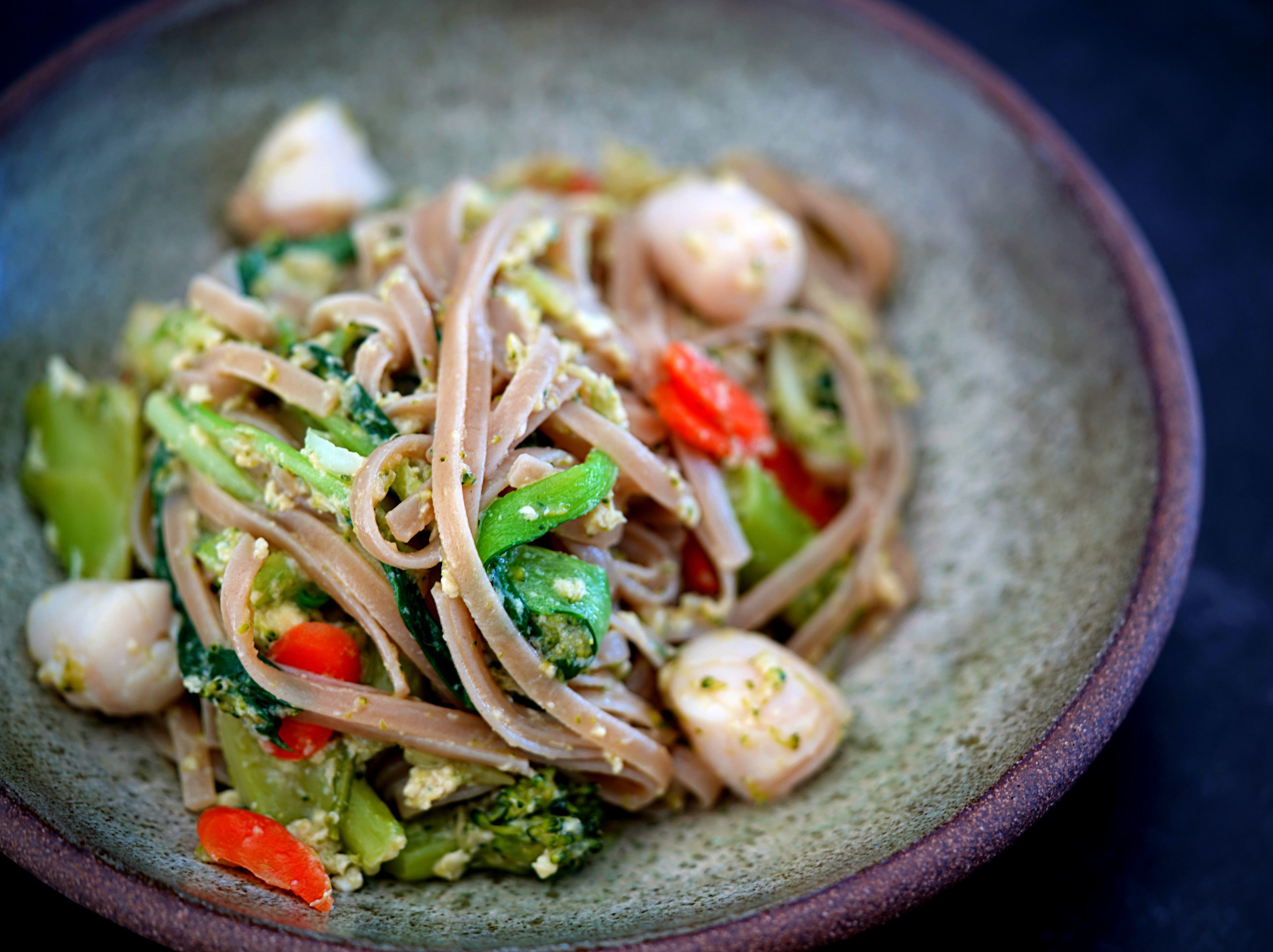 Stir Fried Brown Rice Noodles and Scallops