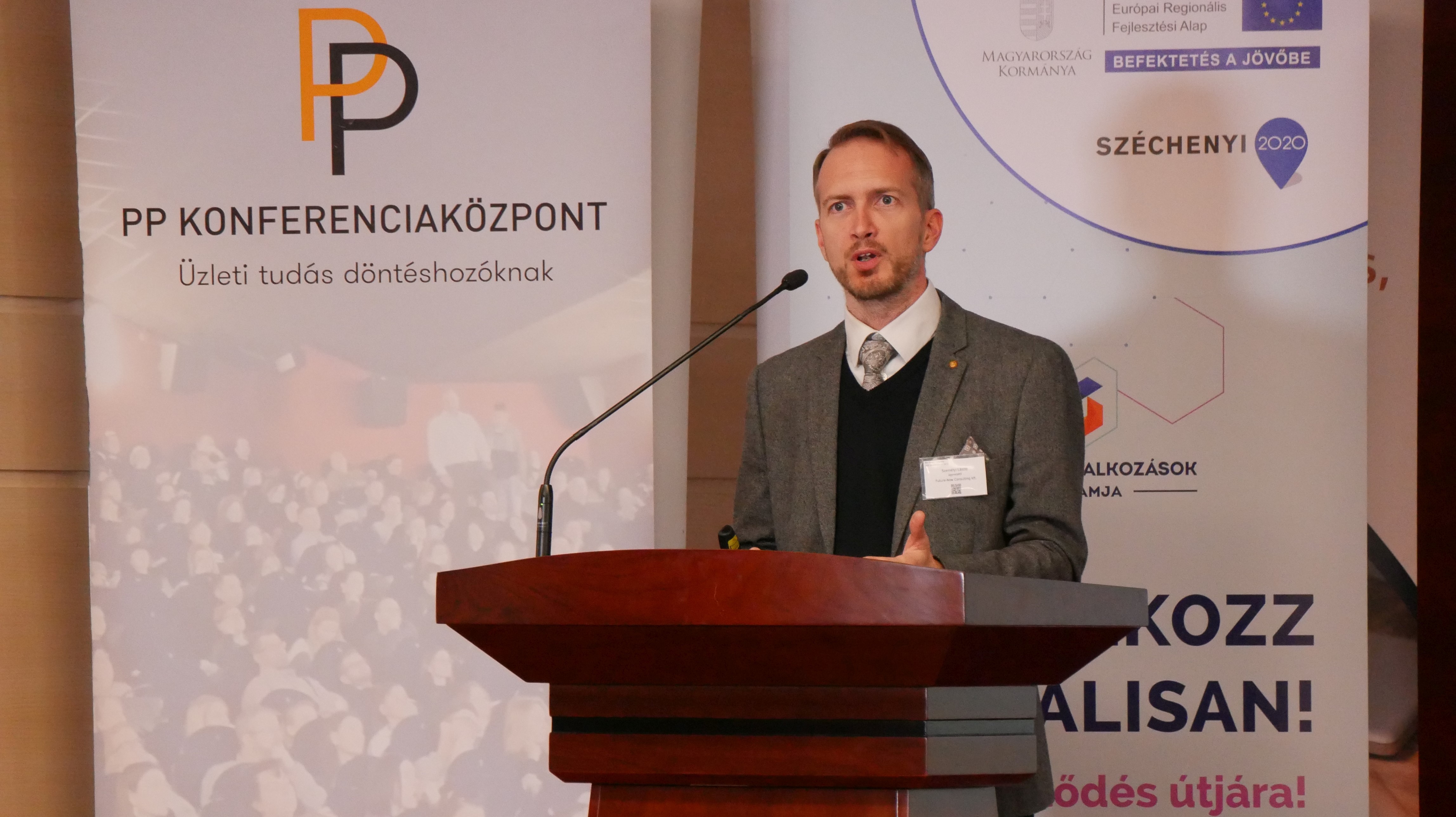 A megbeszélések 50 árnyalata. Generációváltás a hibrid élményben.