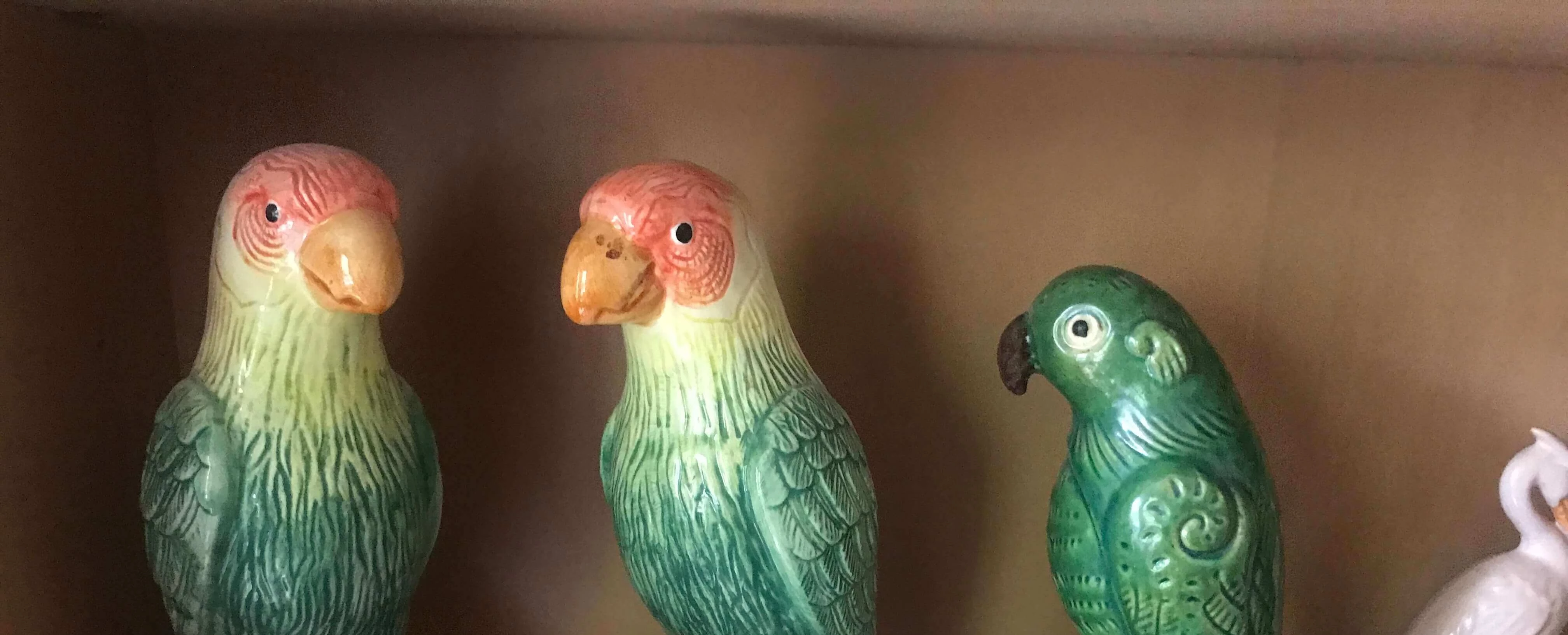 00403216341979-parrot-figurinesjpg.jpg