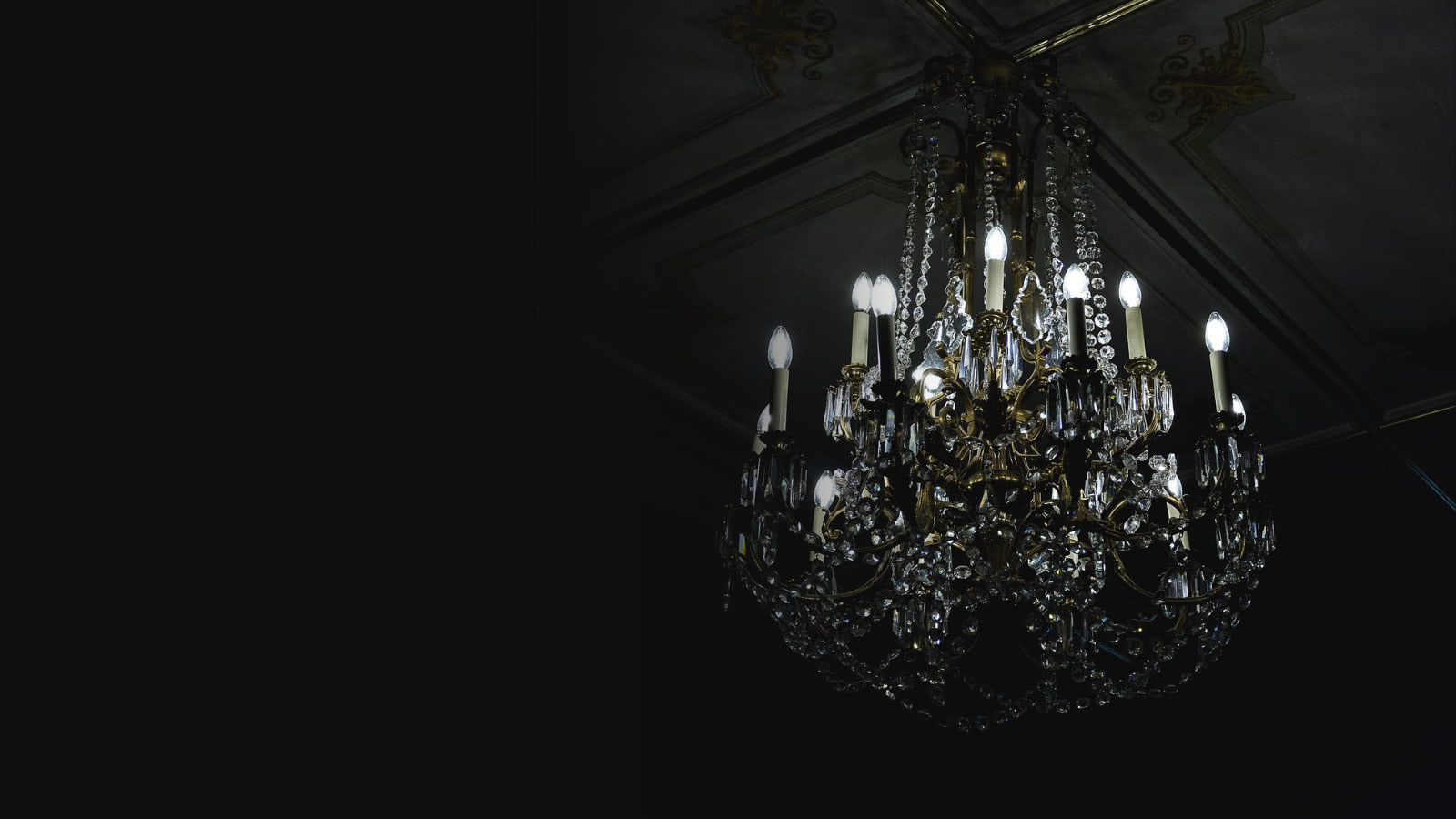 r498-chandelier.jpg