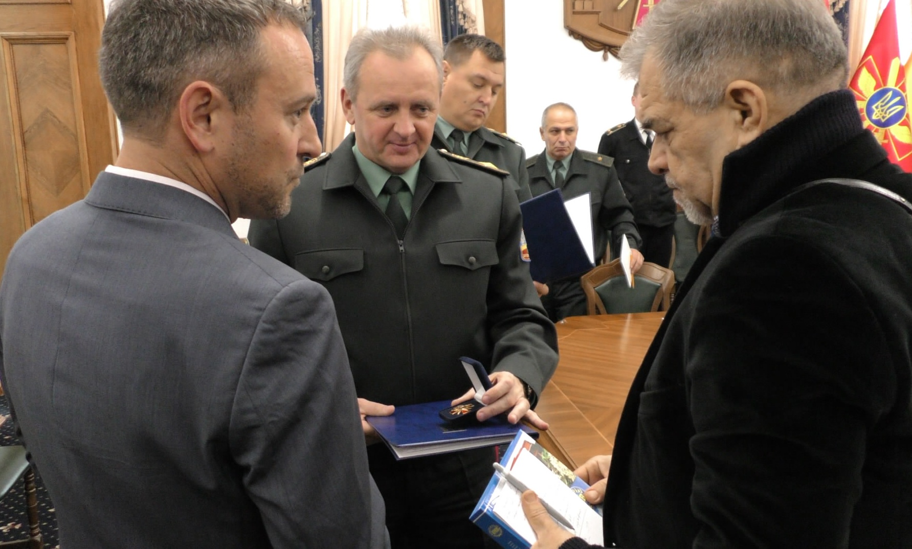 904-meeting-with-general-muzhenkosigning-of-moudecember-2016.jpg