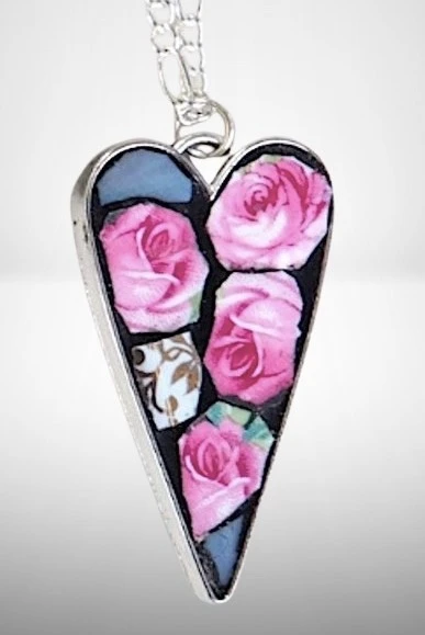 0353875791490-a-mosaic-pendant-heart-17749138172099.jpg