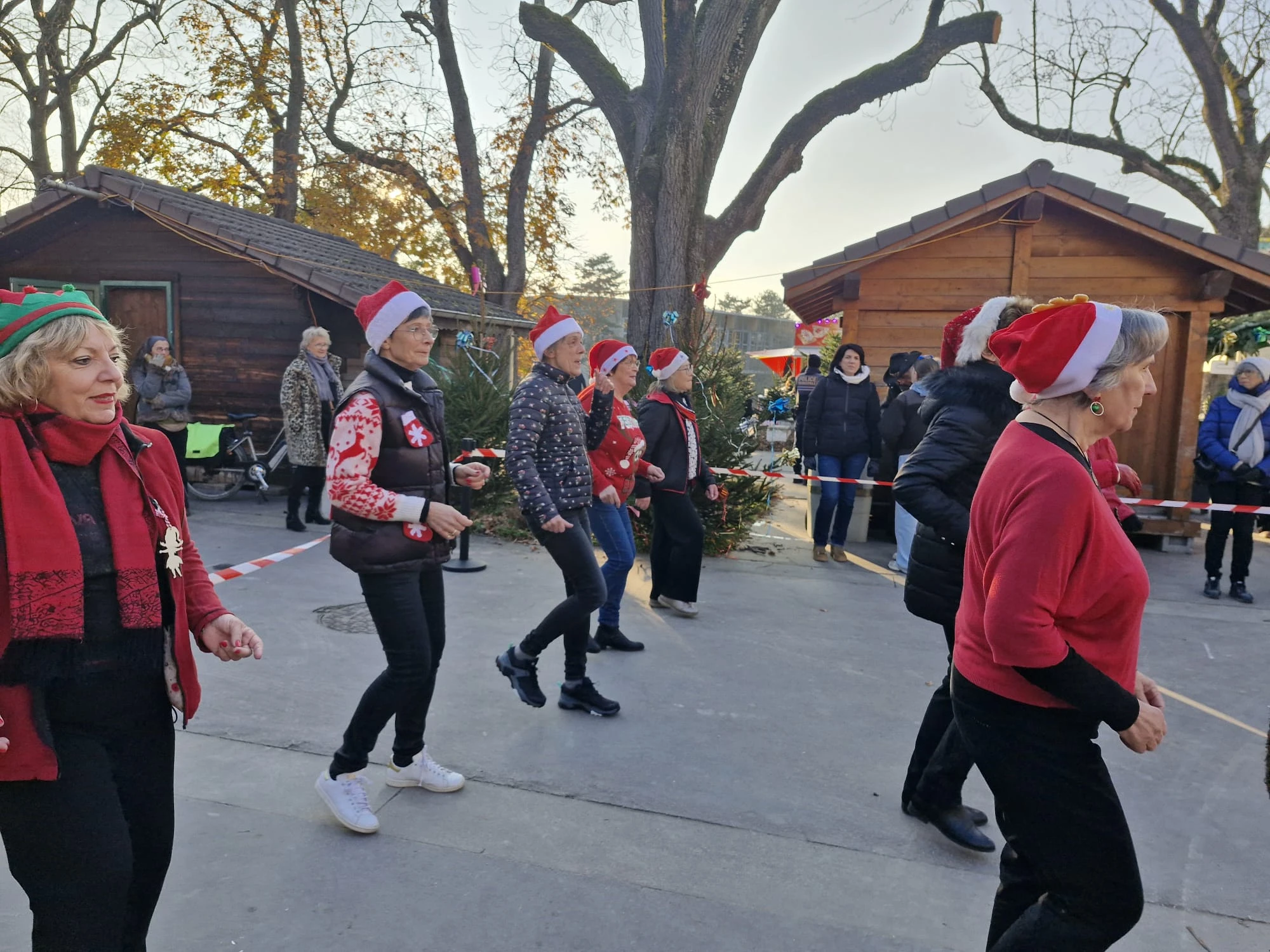 553-demo-marche-de-noel-24-17531922924038.jpg