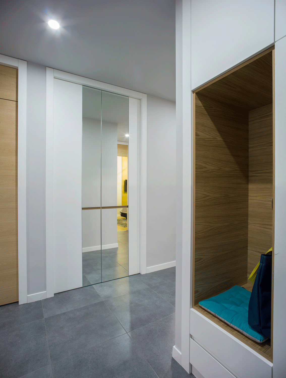 718-eraz-apartment19.gif