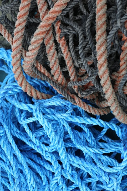 737-nautical-ropes-rotate-dreamstimes34935061.jpg