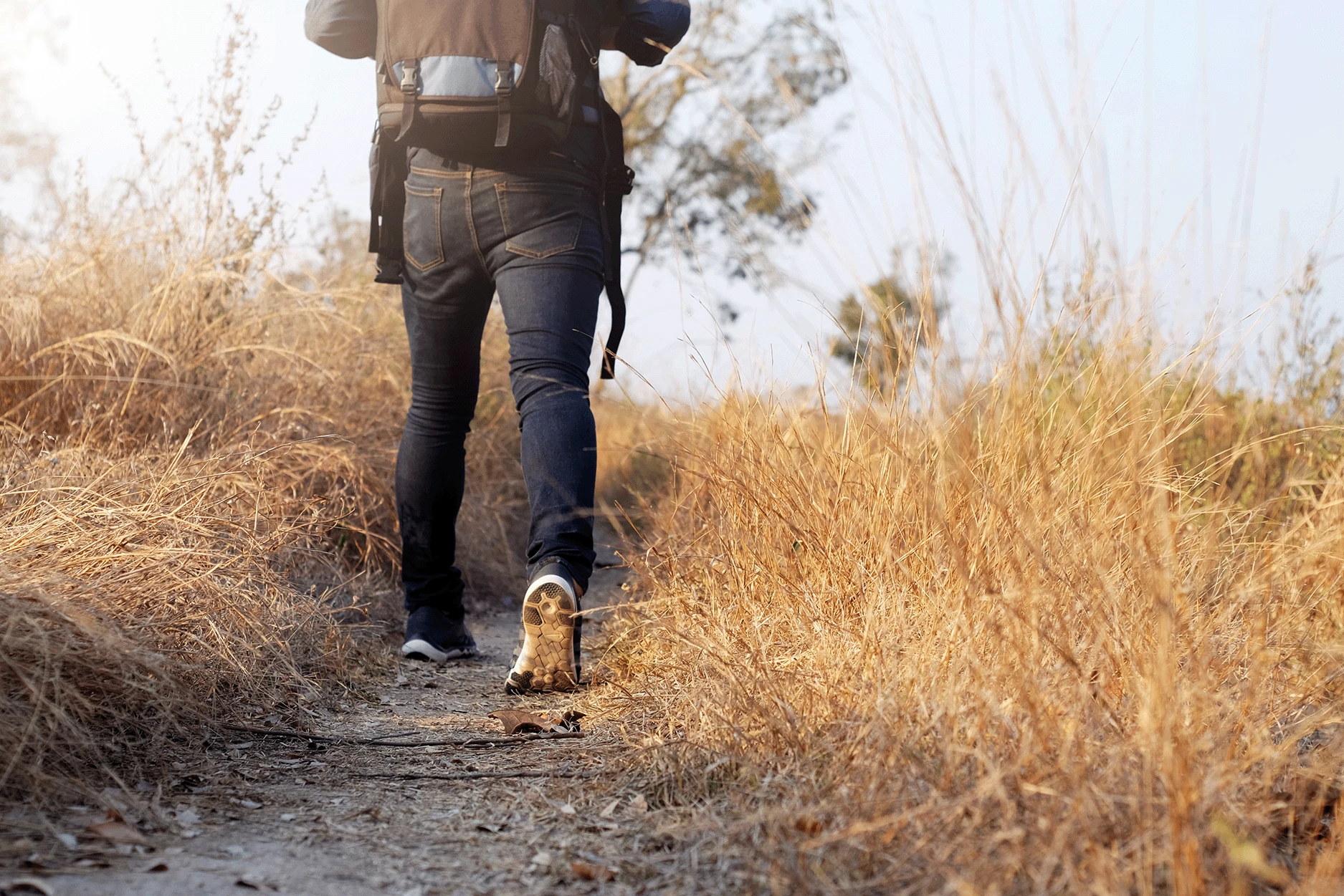 73-oung-man-traveler-with-backpack-relaxing-outdoor-17078369918223.png