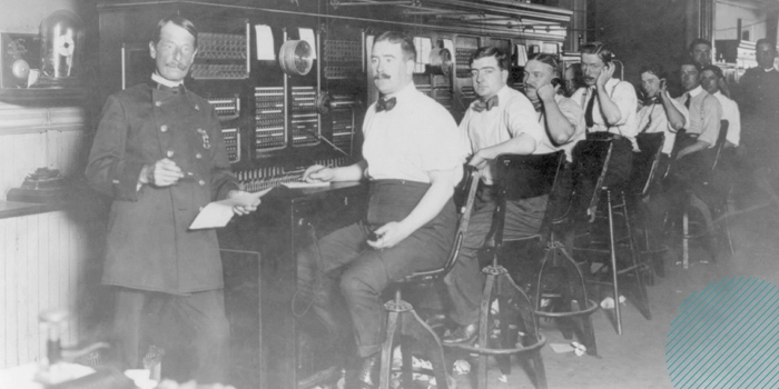 agents working with telephone switchboard