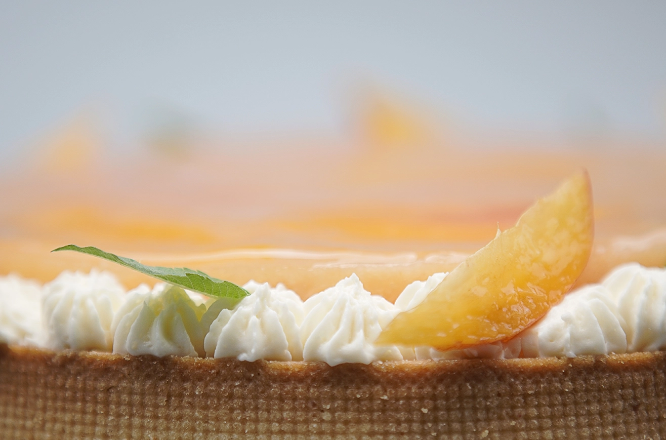 03413168692355-jacinth-chef---peach-and-lemon-beebrush-tart-2-iglu-studio-17528247495491.png