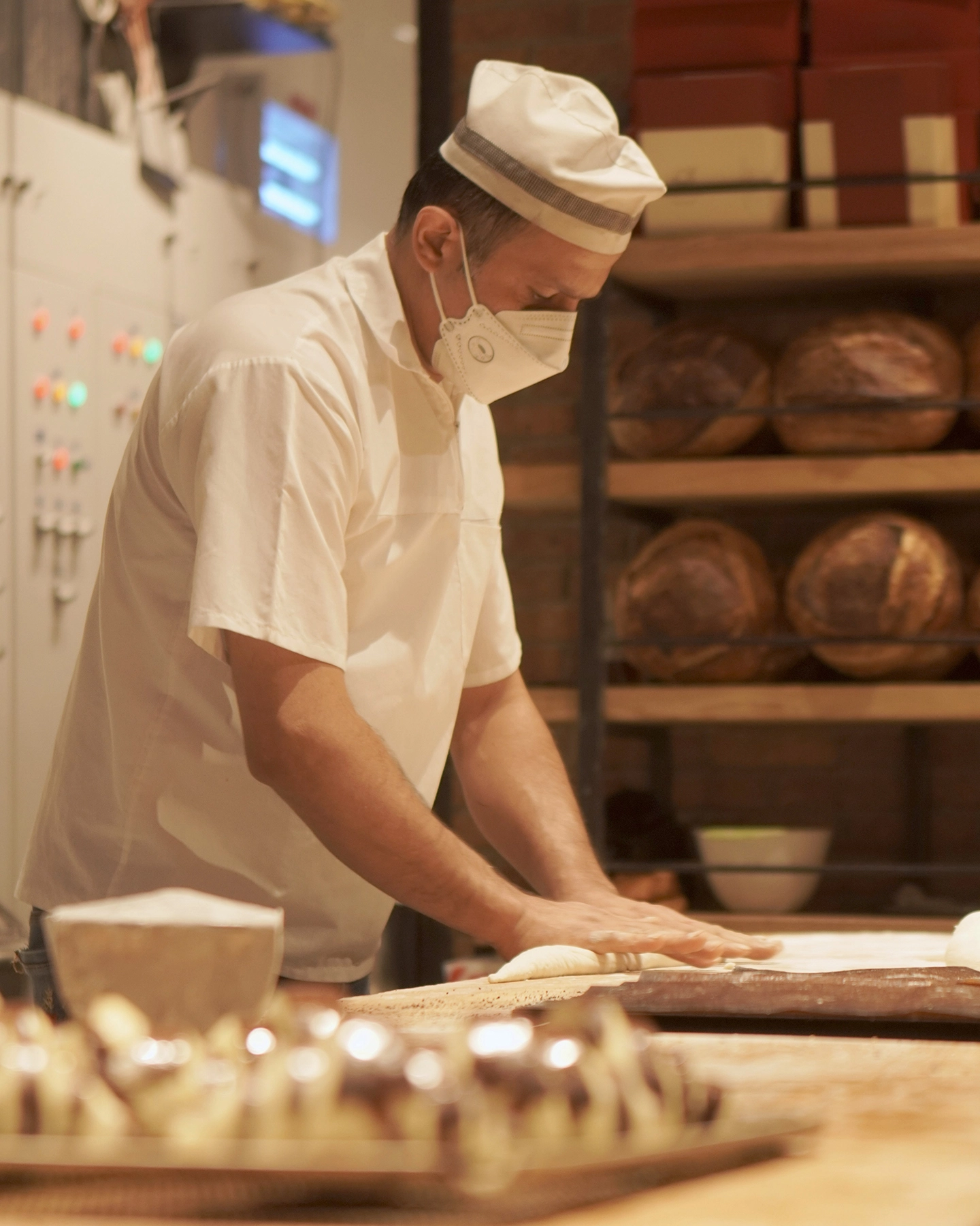 2383-roostar-cafe-bakery---common-photo-5-iglu-studio-17528288986631.png