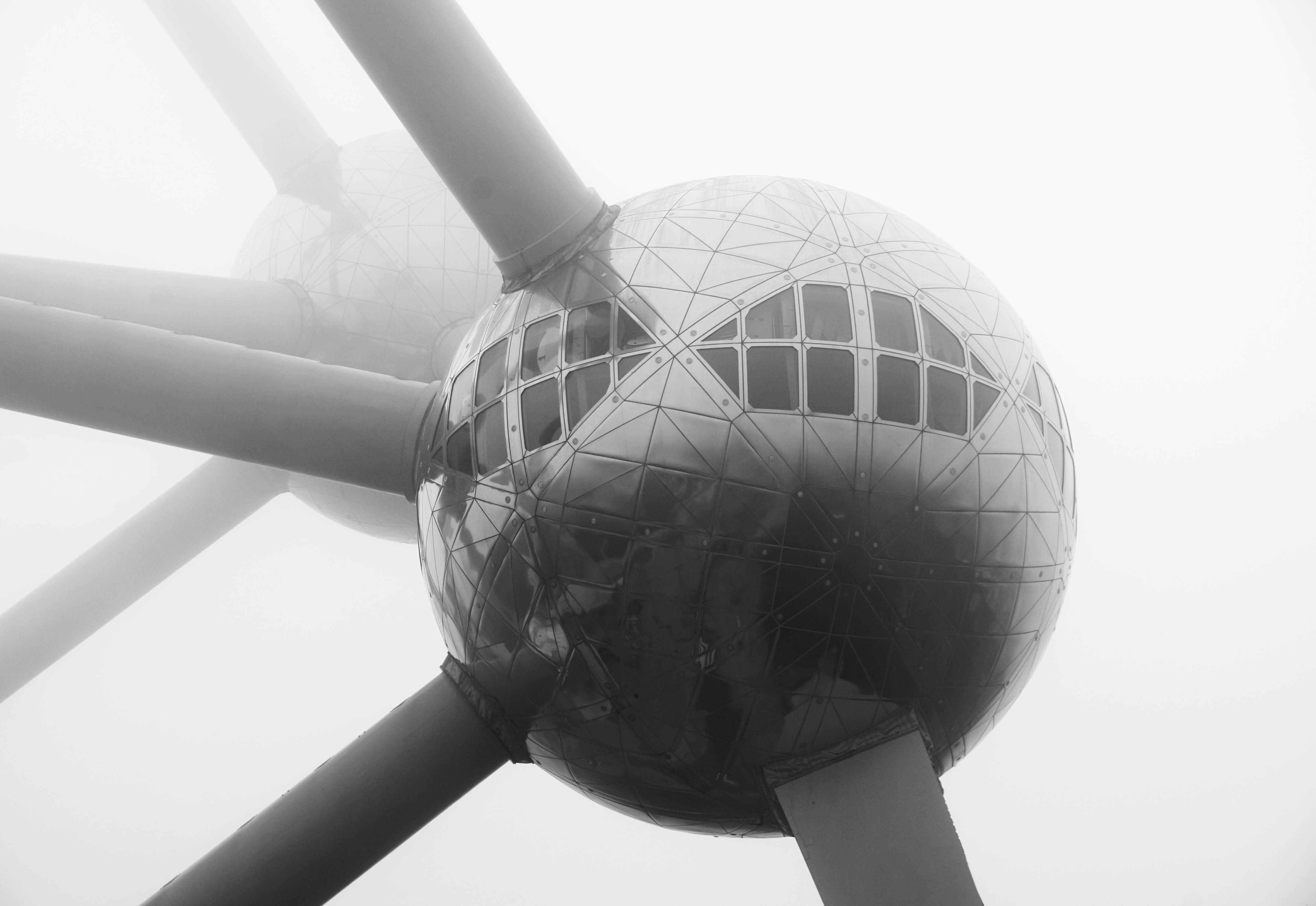 r10-atomium-grey-1602506608761.jpg