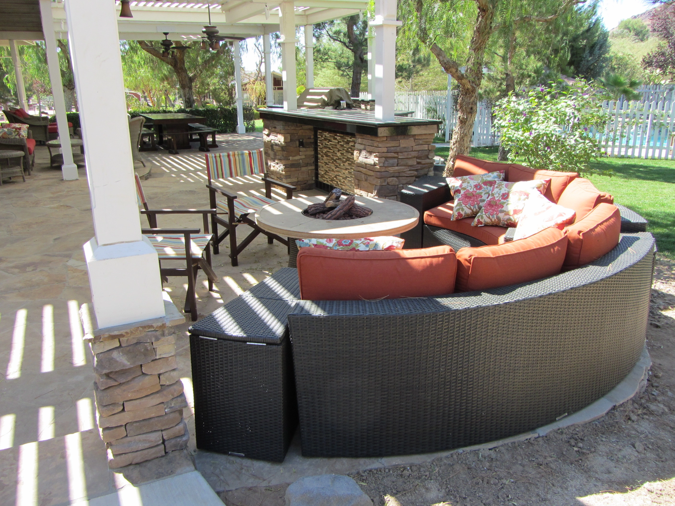 Extend your living space with an outdoor room Cozy outdoor kitchen