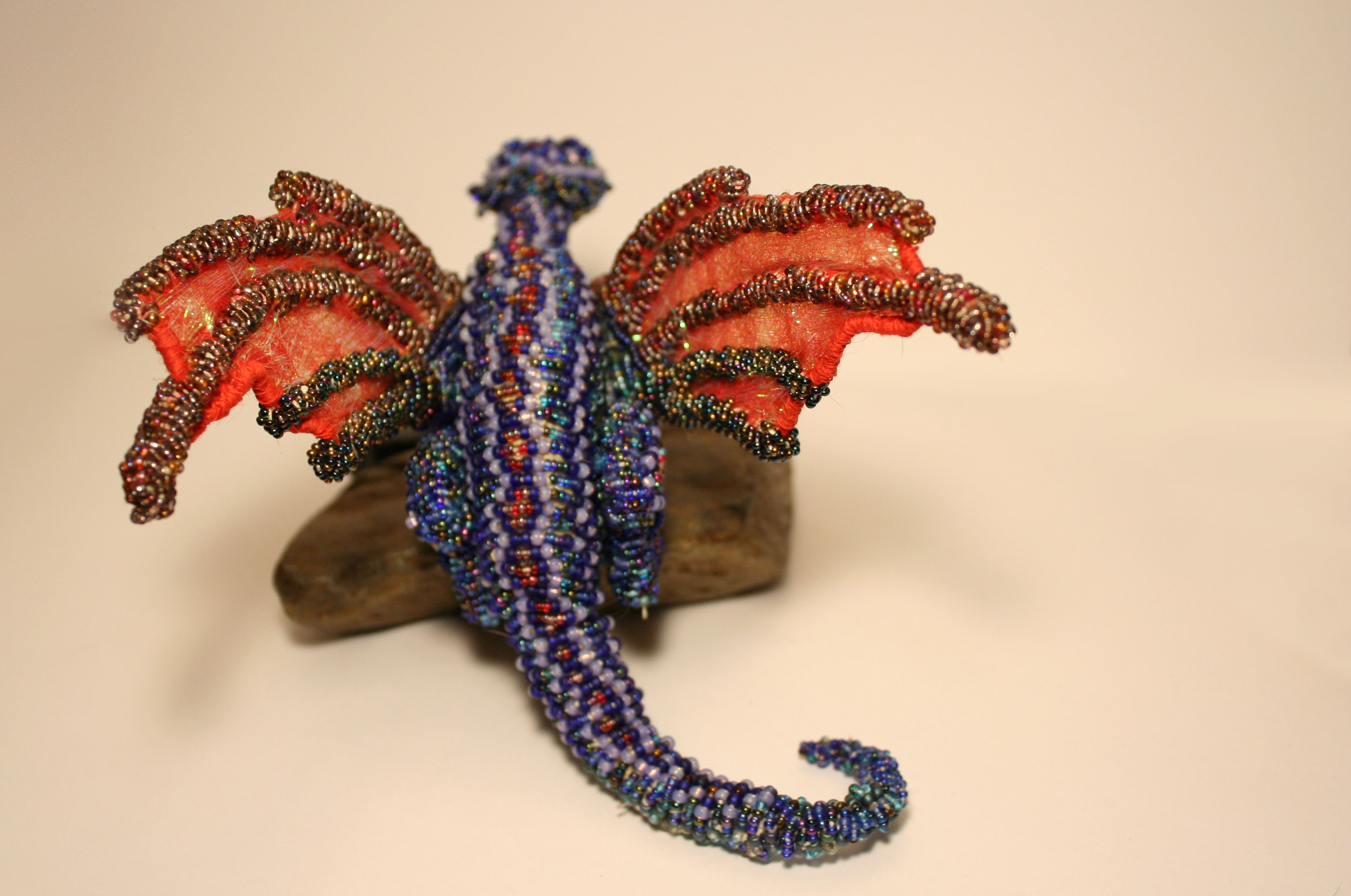 110-embroiderd-bead-dragon-sculpture-wings.jpg