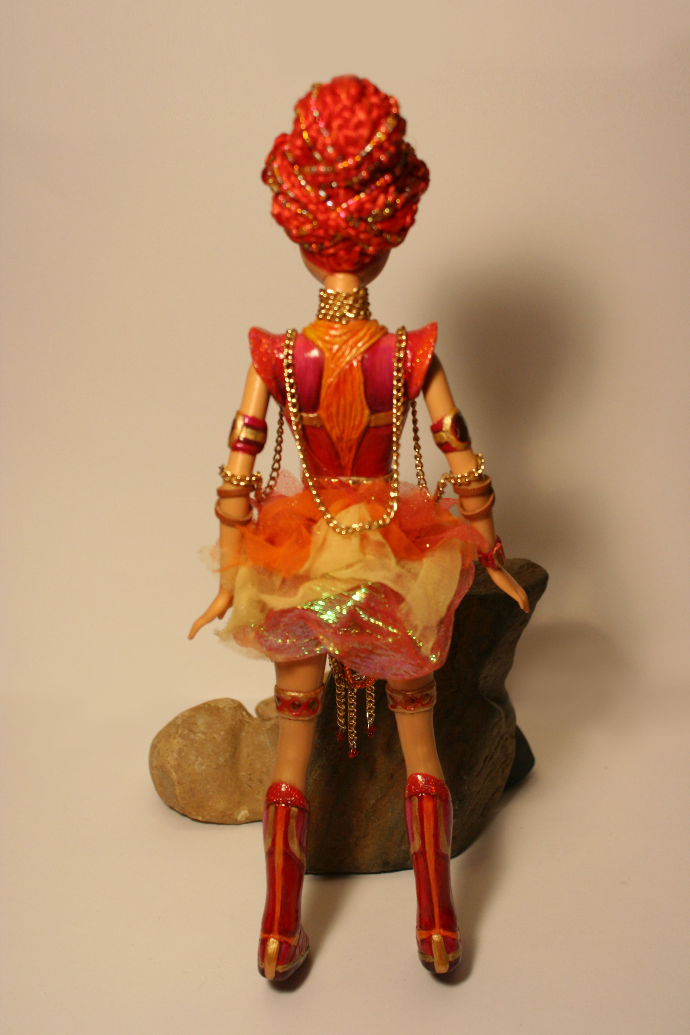 110-ooak-doll-repaint-fire-alien-woman-back.jpg