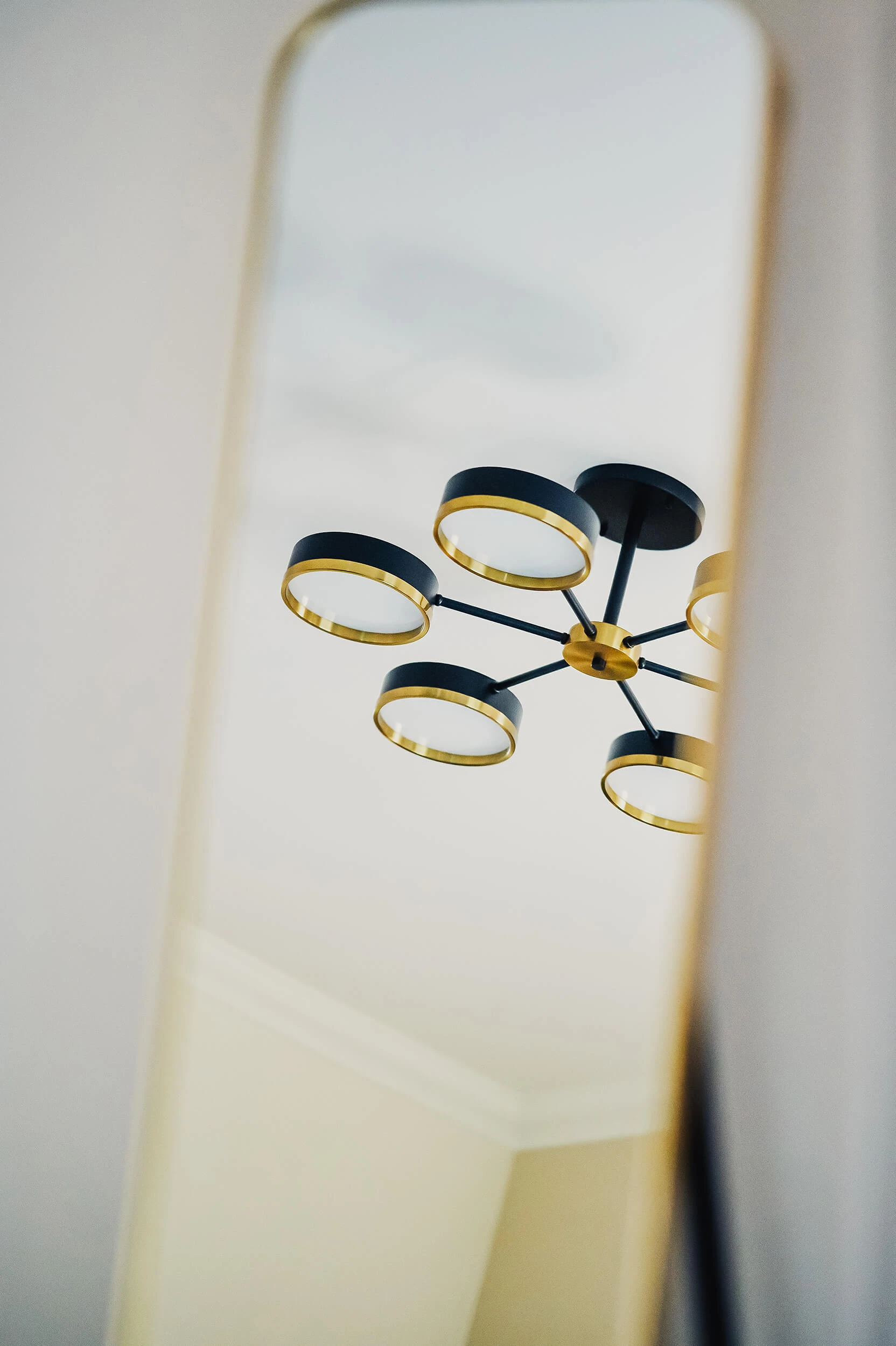 1314-bedroom-feature-ceiling-light-interior-design-photography-london-surrey-suffolk-17433530279637.jpg