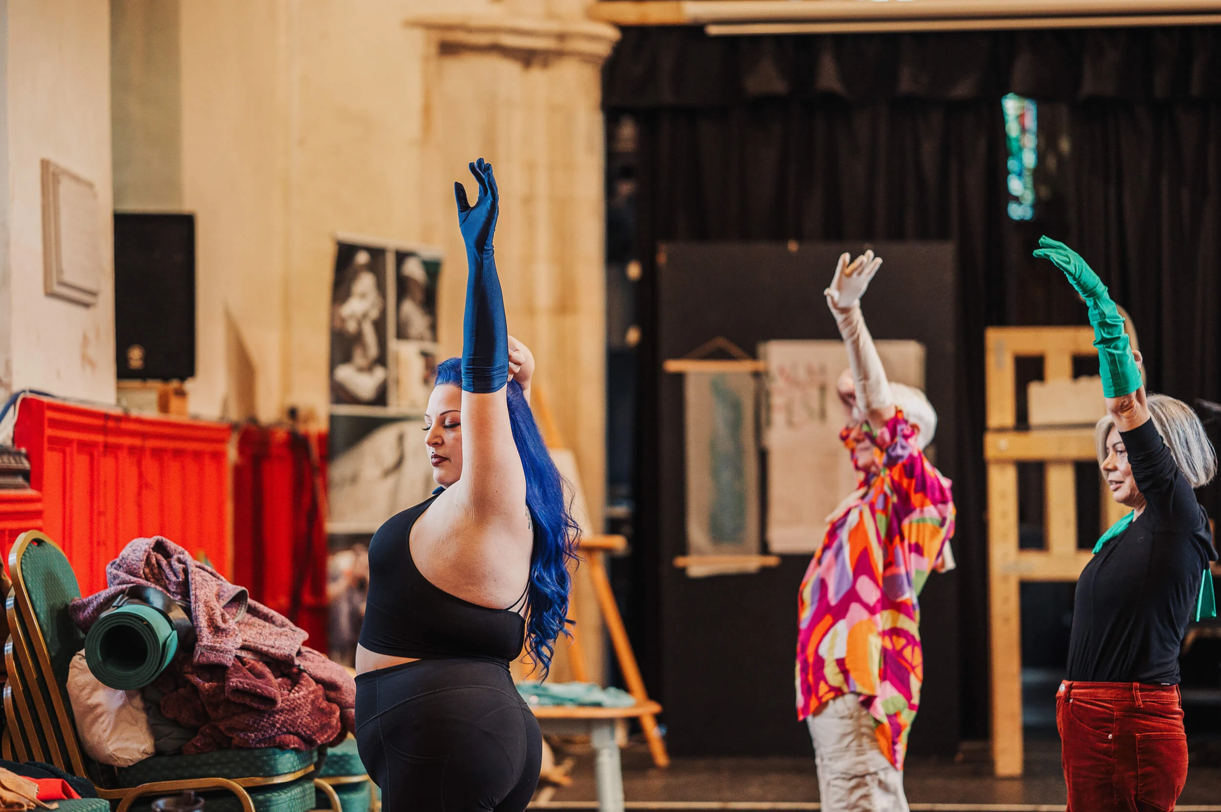 1472-burlesque-workshop-wamfest-health-wellbeing-event-photography-by-kezia-tan-suffo-17440463248445.jpg