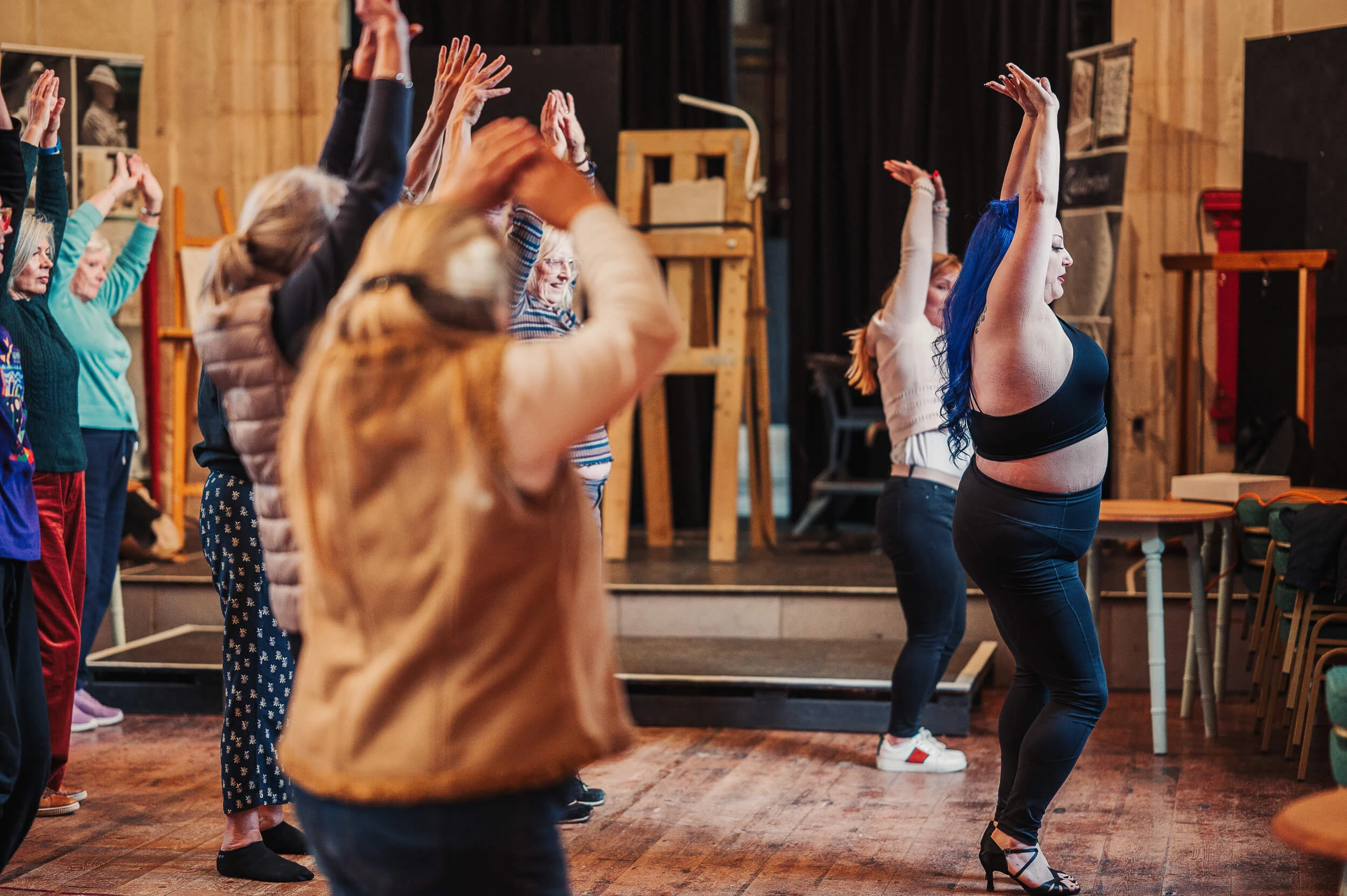 1472-burlesque-workshop-wamfest-health-wellbeing-event-photography-by-kezia-tan-suffo-17440463248682.jpg