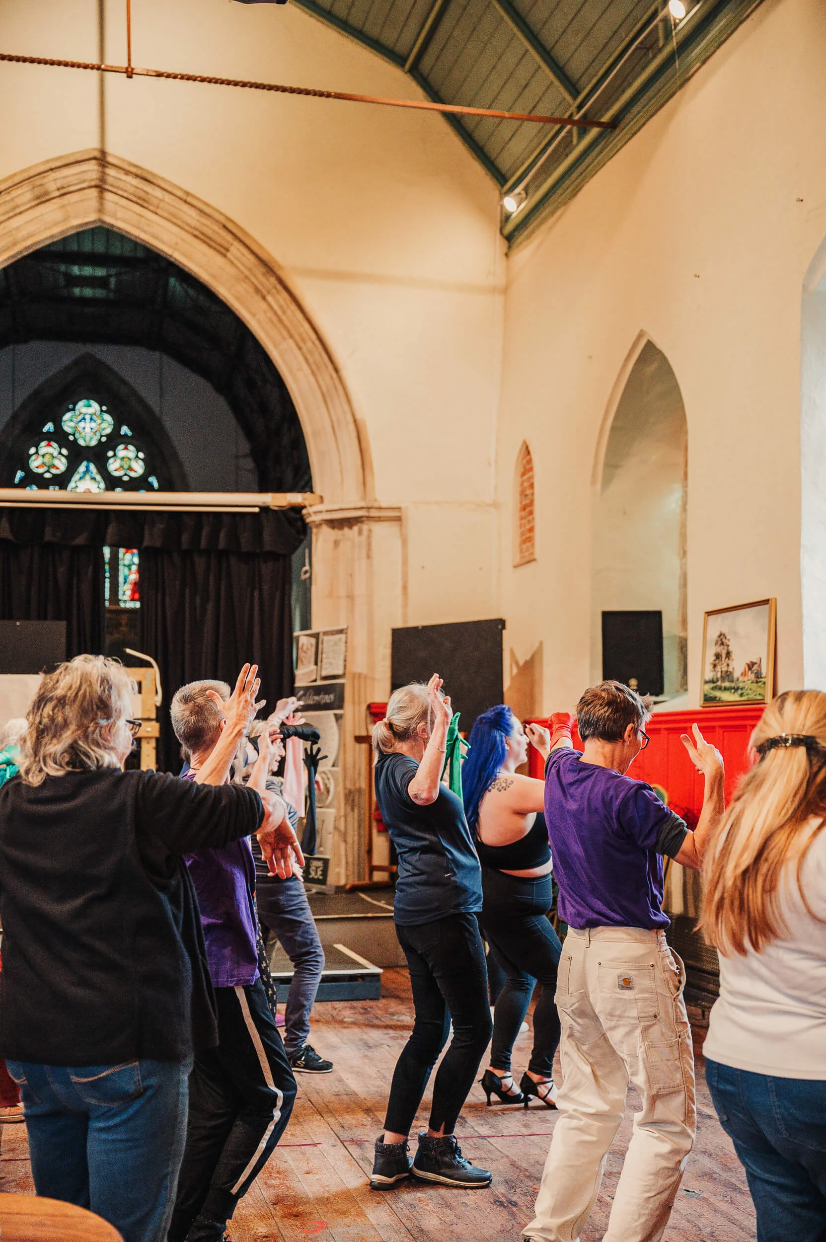 1472-burlesque-workshop-wamfest-health-wellbeing-event-photography-by-kezia-tan-suffo-17440463249753.jpg