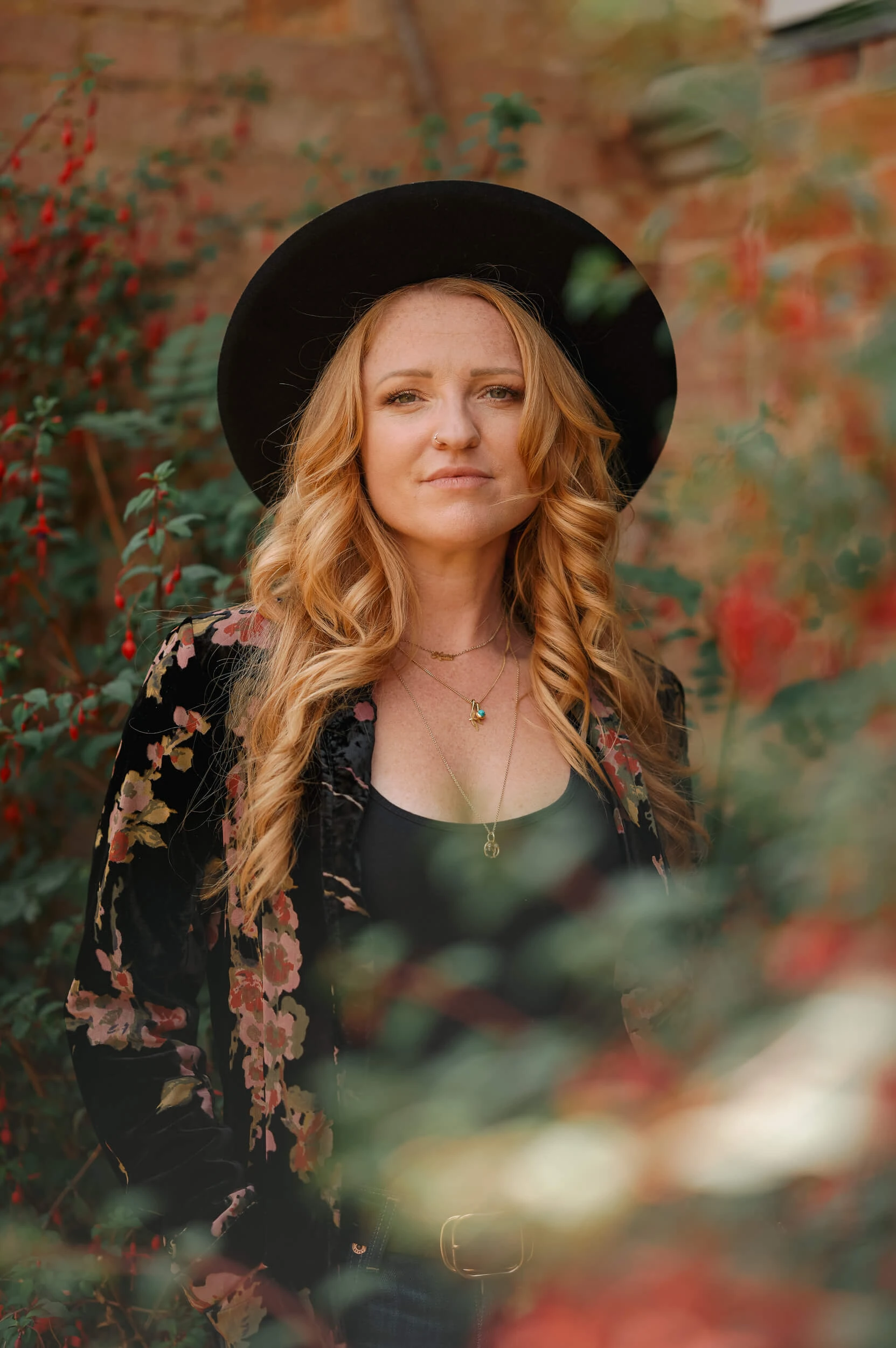 kezia-gill-long-road-festival-uk-country-music-photographer-portrait