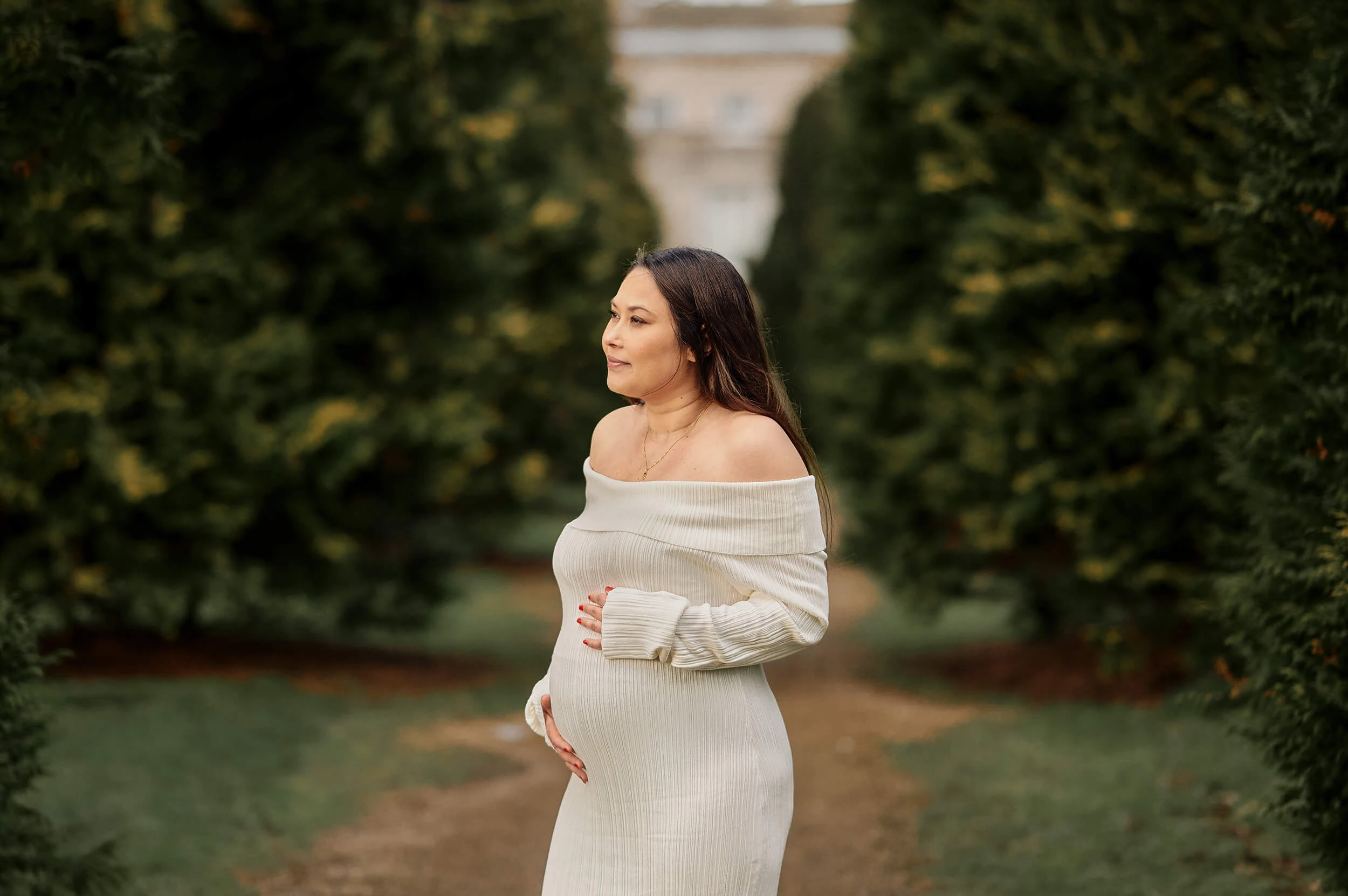 relaxed-outdoor-maternity-photographer